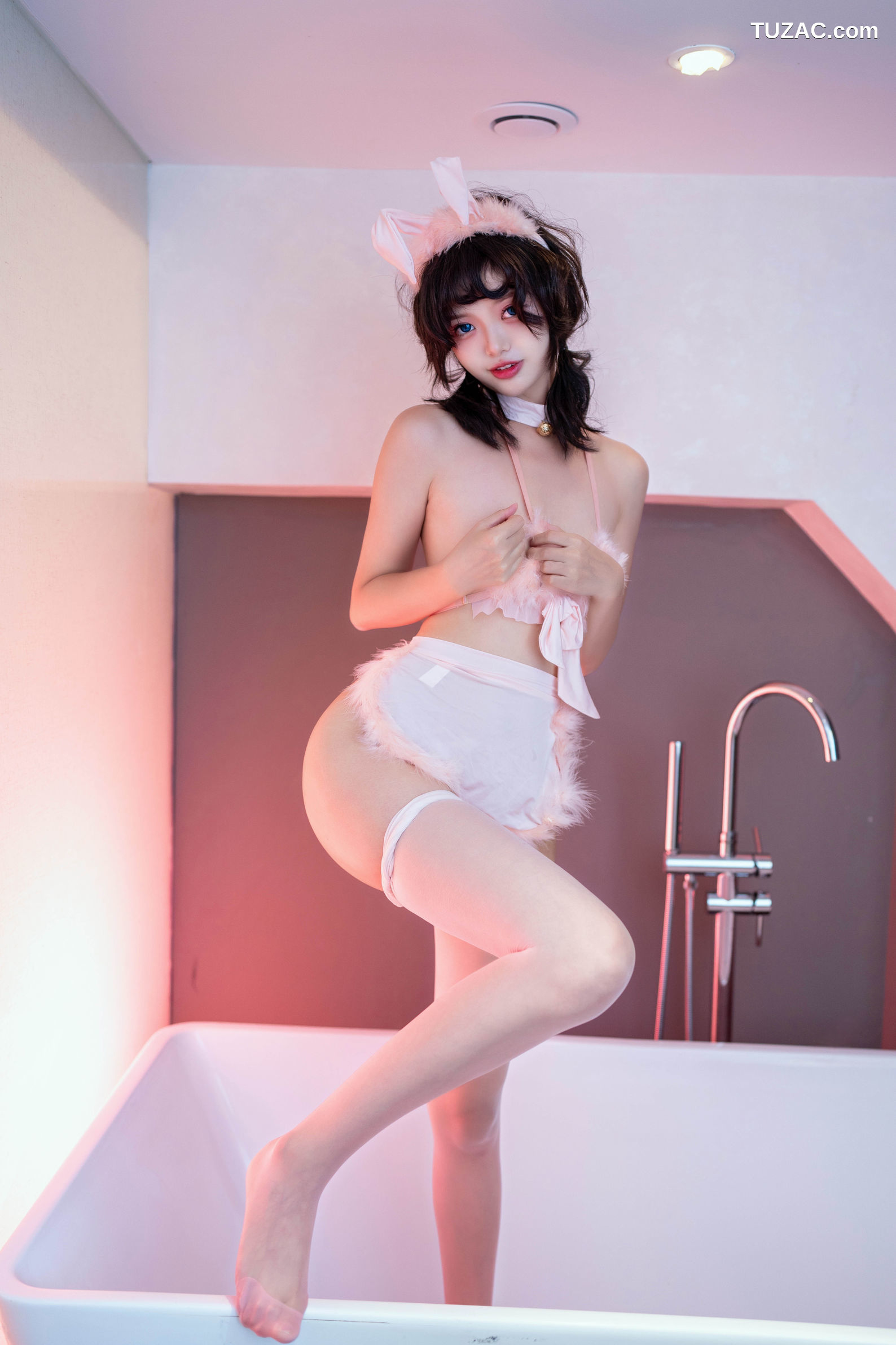 XR-Uncensored-巧巧-粉红色的小兔子-XingYan星颜社-397-白虎巧巧-2025.09.11