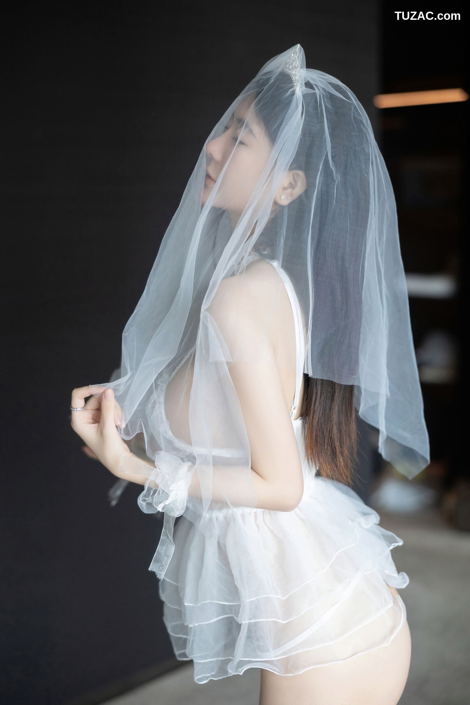 XR-Uncensored-幼幼-婚纱双跳蛋-XiuRen秀人网-7165-2023.07.31
