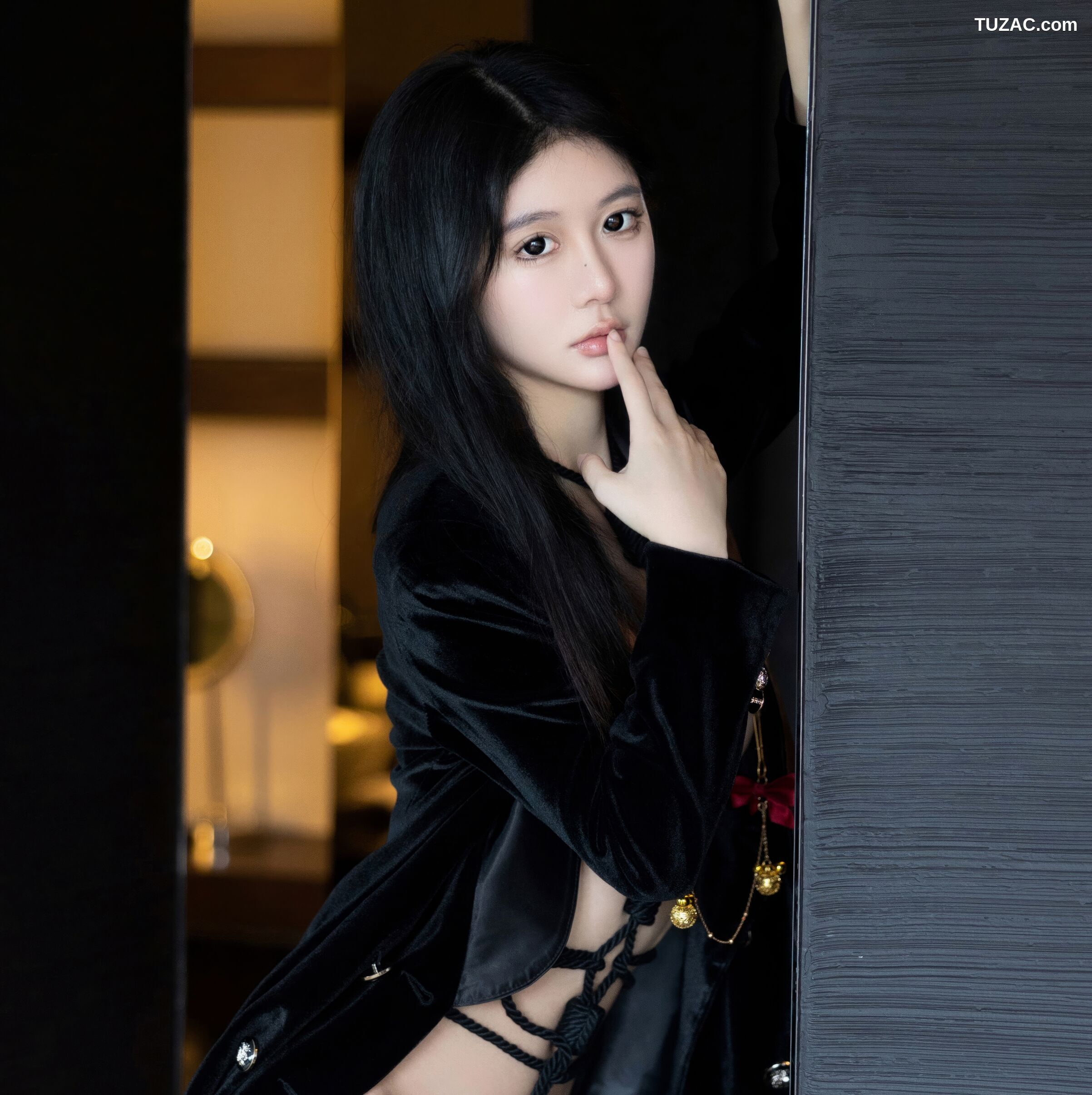 XR-Uncensored-幼幼-黑色绳缚-XiuRen秀人网-7121-2023.07.21