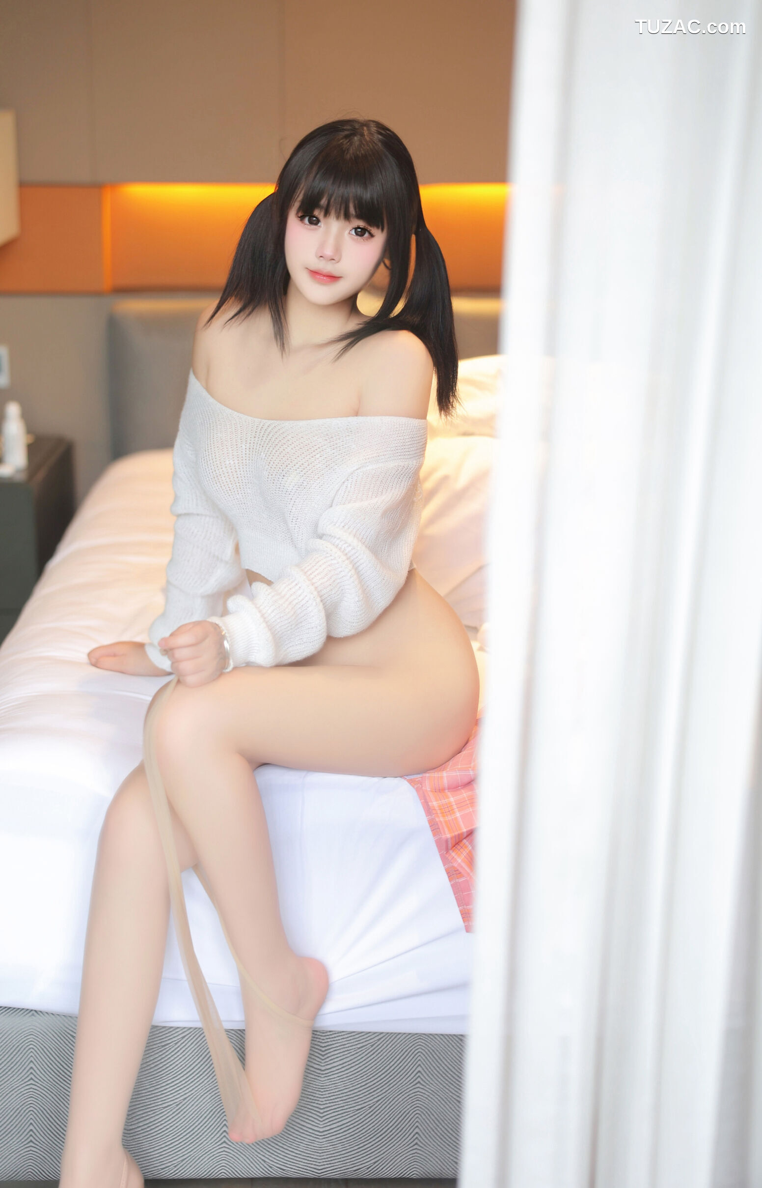 XR-Uncensored-徐若兮-新人首套-真空肉丝-内购无水印-XiuRen秀人网-8404-2024.04.17