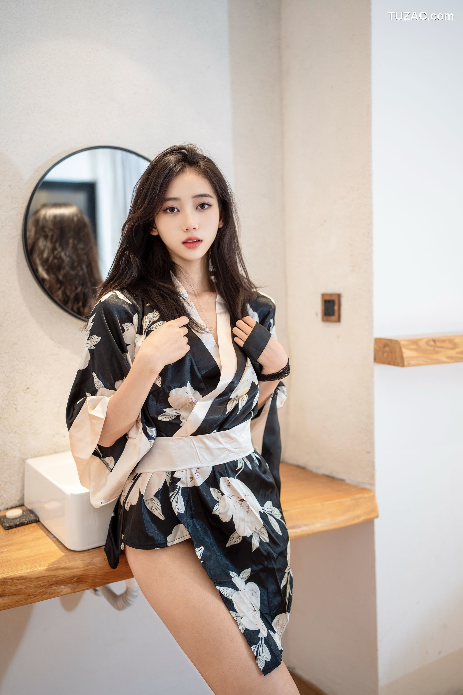 XR-Uncensored-时安安-滴蜡-XingYan星颜社-383-黑白色睡袍爆乳-2025.08.14