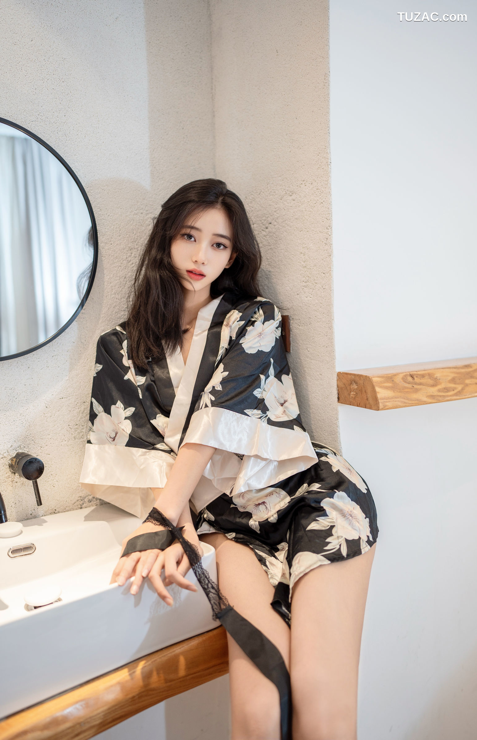 XR-Uncensored-时安安-滴蜡-XingYan星颜社-383-黑白色睡袍爆乳-2025.08.14