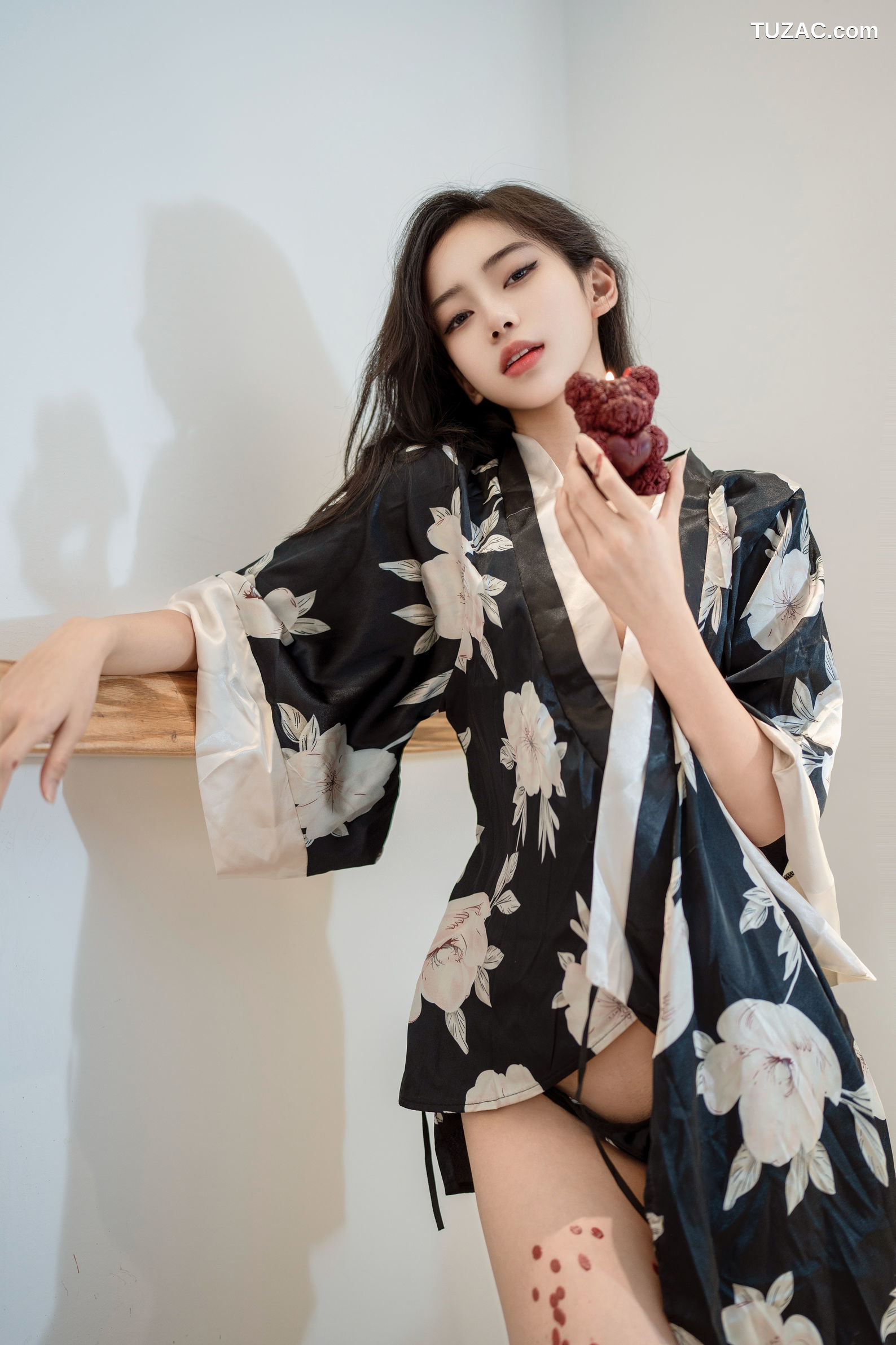 XR-Uncensored-时安安-滴蜡-XingYan星颜社-383-黑白色睡袍爆乳-2025.08.14