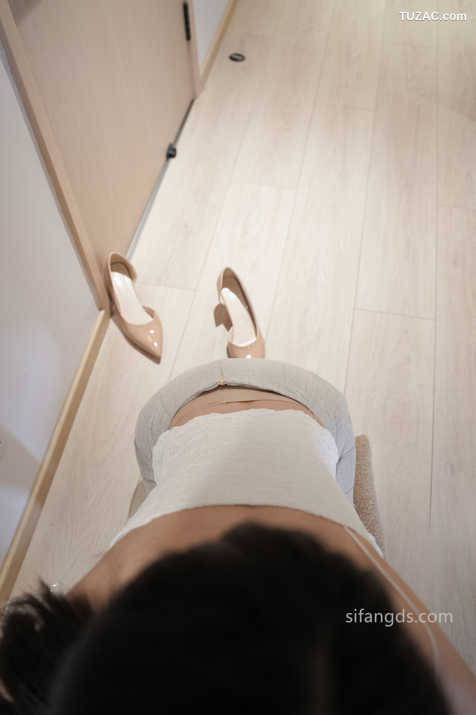 XR-Uncensored-晚苏susu-回家的诱惑-R18-XiuRen秀人网-8557-内购私拍