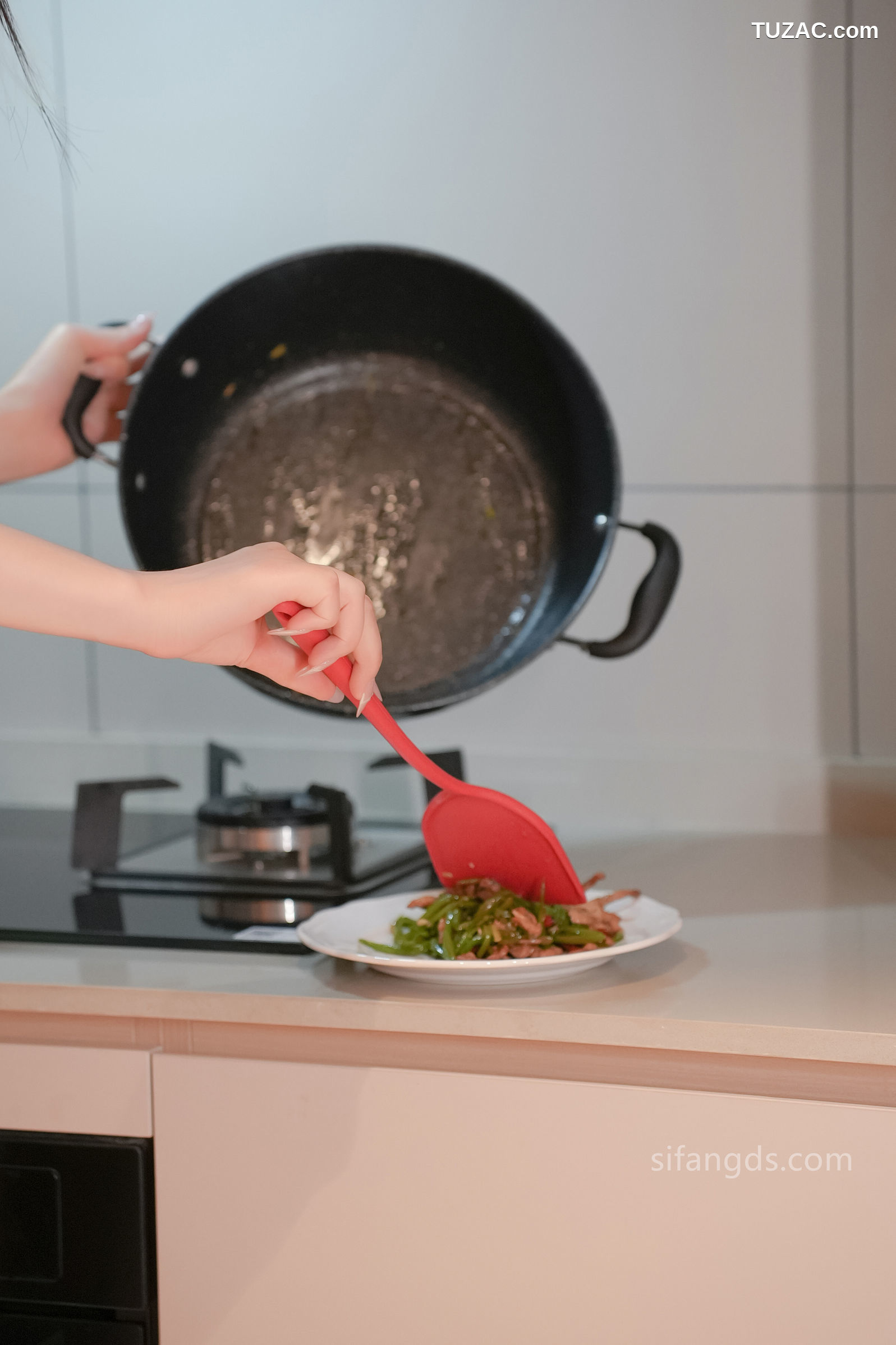 XR-Uncensored-晚苏susu-回家的诱惑-R18-XiuRen秀人网-8557-内购私拍