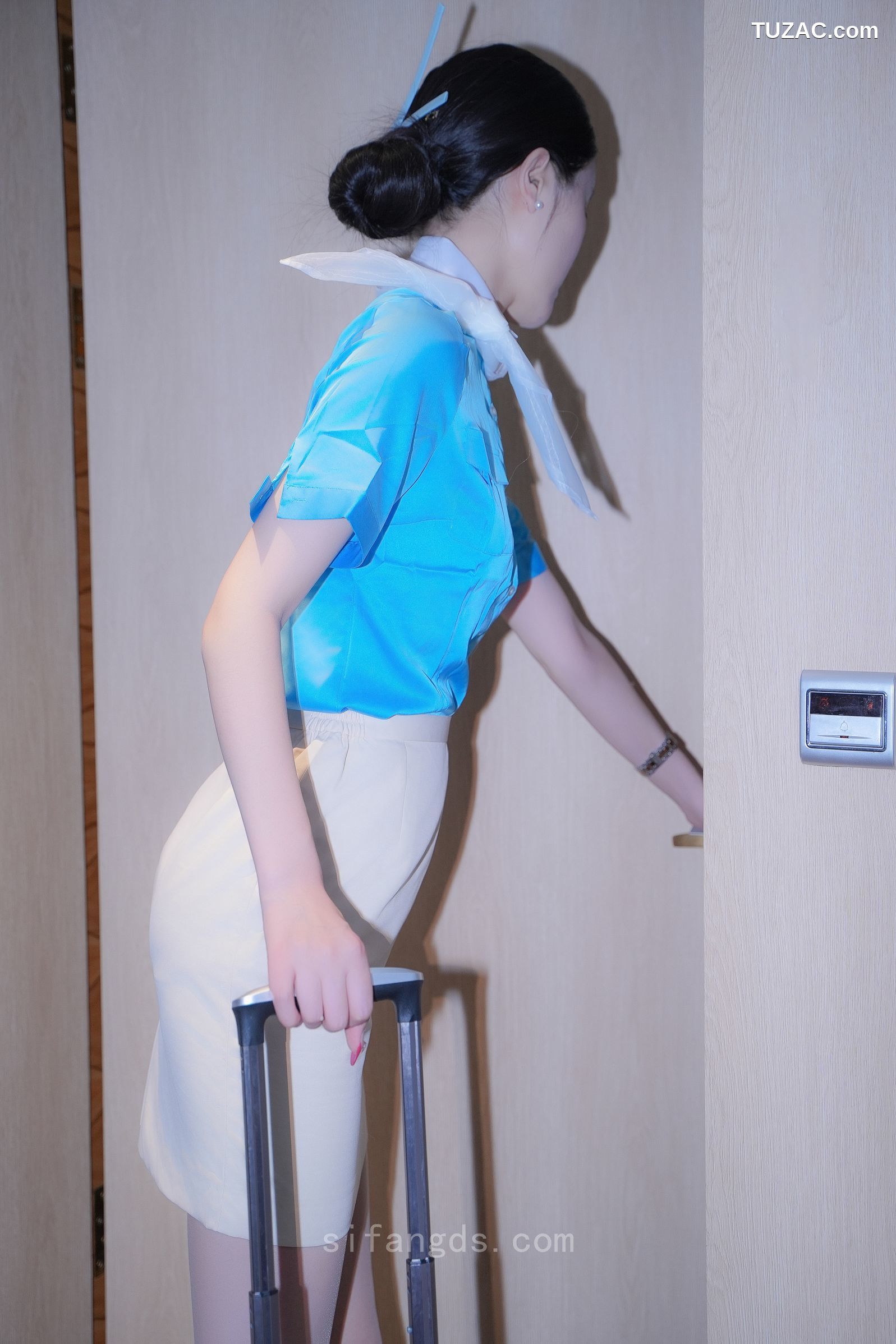 XR-Uncensored-晚苏susu-空乘制服-R18-XiuRen秀人网-9269-内购私拍