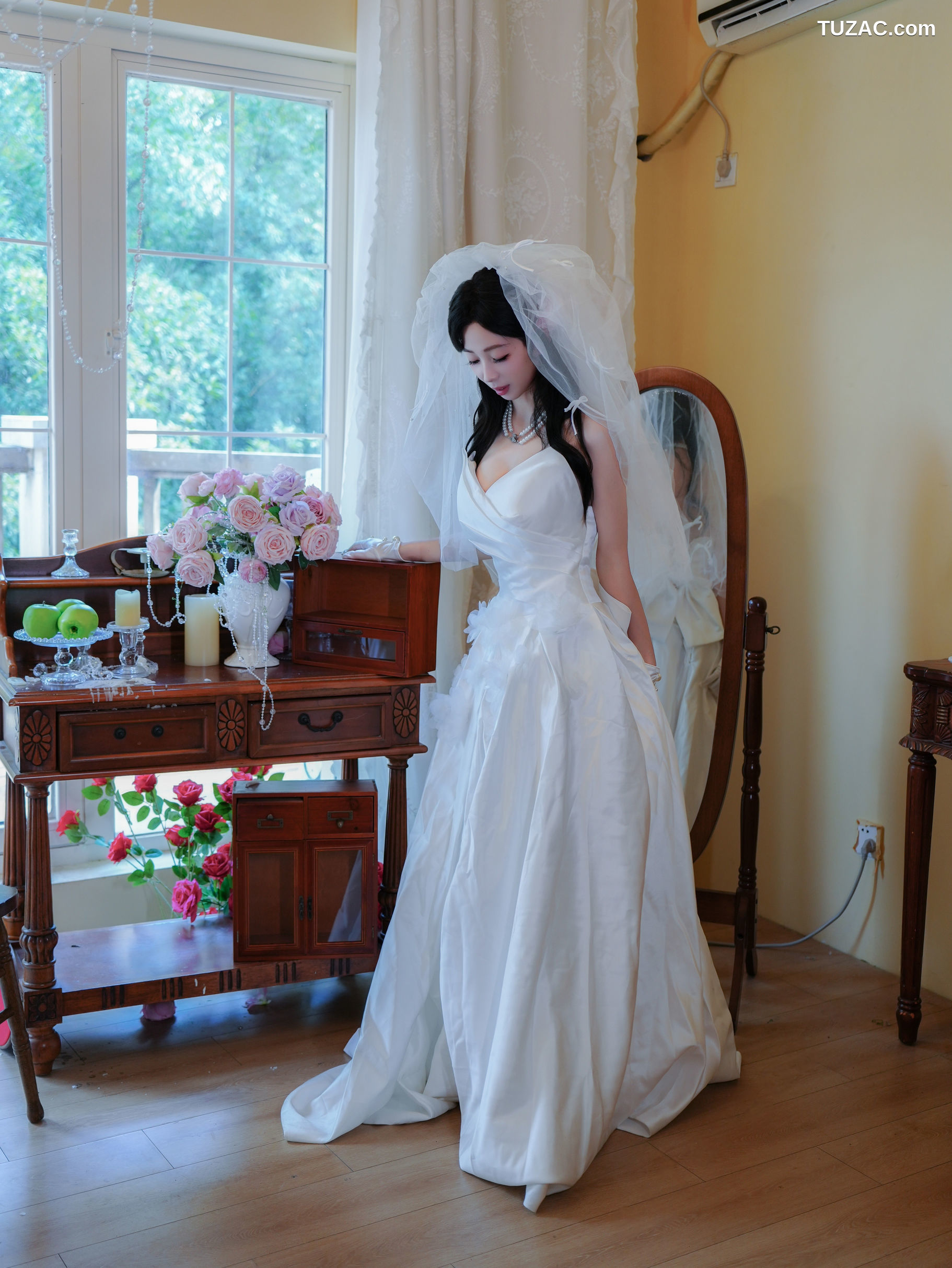 XR-Uncensored-朱朱molly-新人首秀洁白婚纱-XiuRen秀人网-10769-内购私拍-2025.09.16