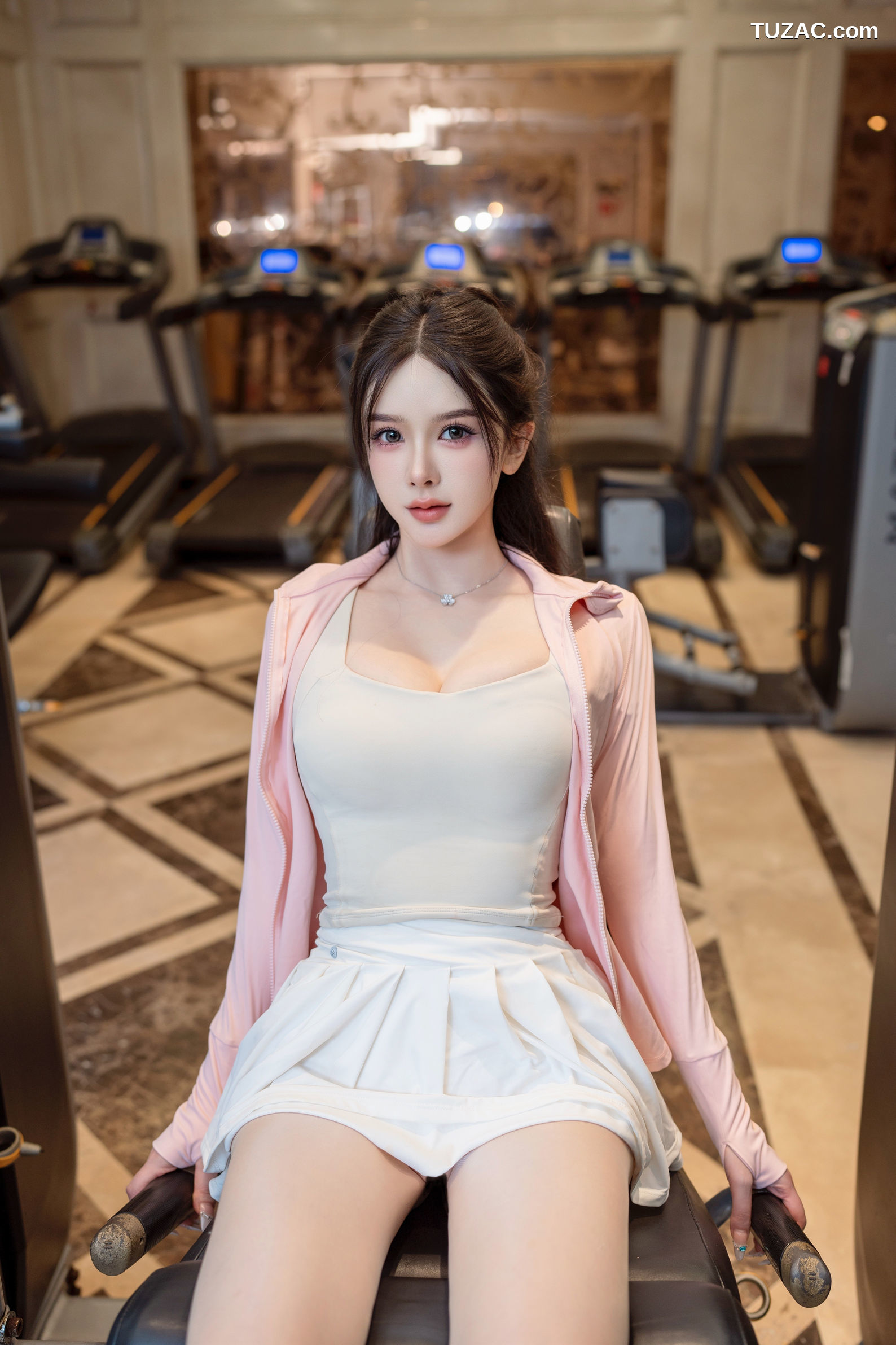 XR-Uncensored-李丽莎-健身房露出-XingYan星颜社-408-内购私拍-2025.09.30