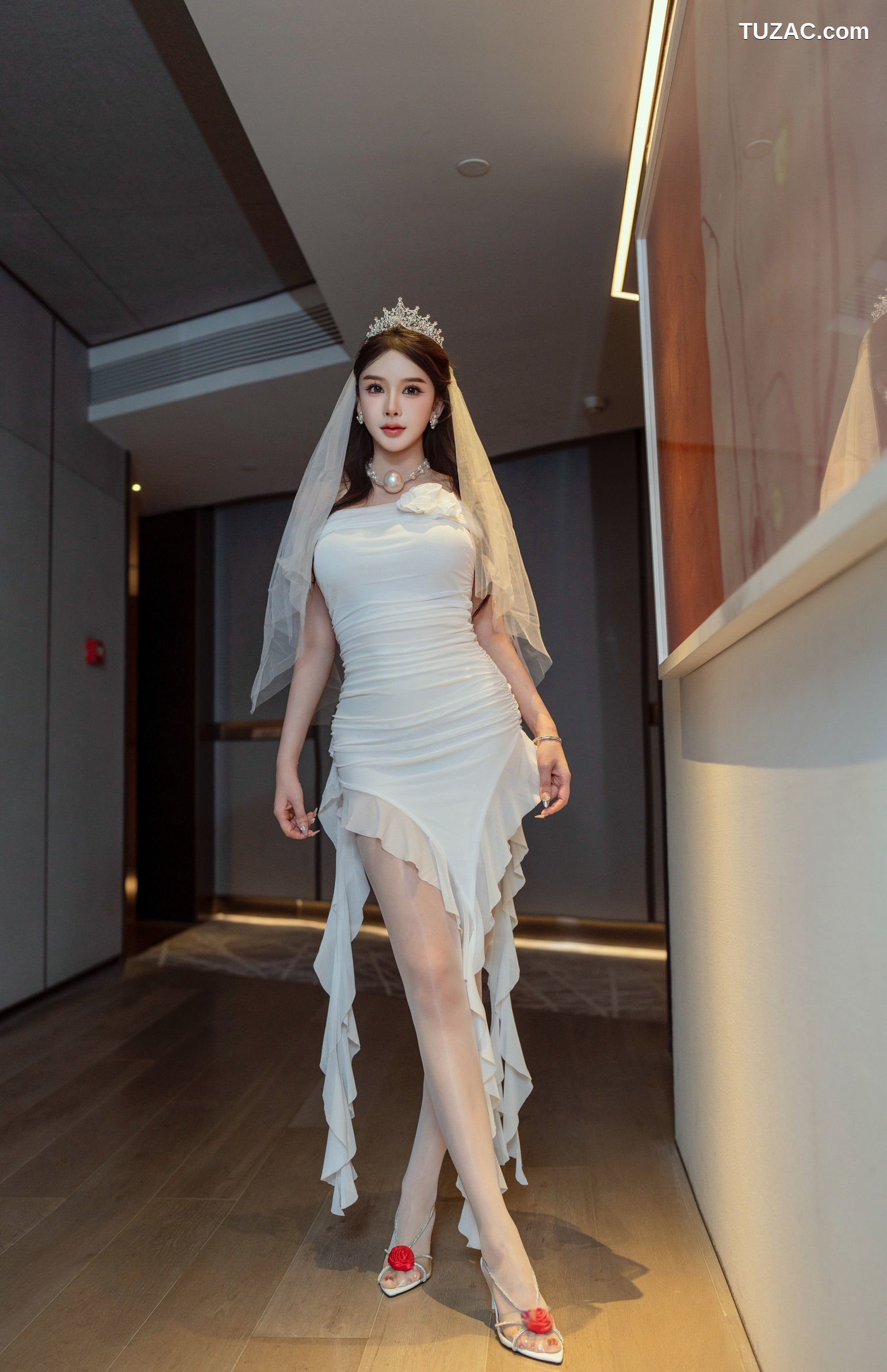 XR-Uncensored-李丽莎-在逃公主-XingYan星颜社-388-白色婚纱三熟女-2025.08.22