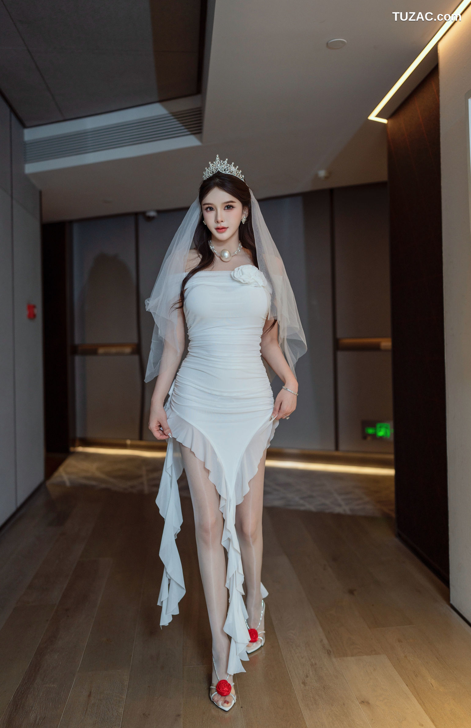 XR-Uncensored-李丽莎-在逃公主-XingYan星颜社-388-白色婚纱三熟女-2025.08.22