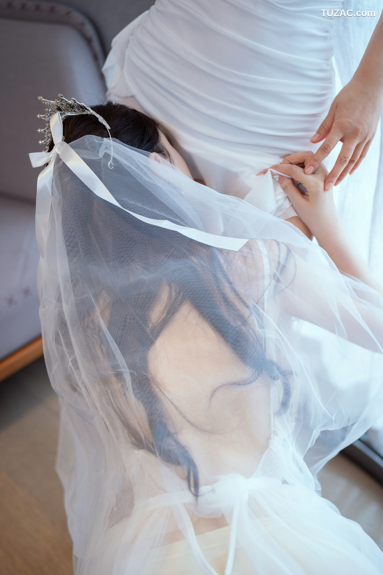 XR-Uncensored-李丽莎-在逃公主-XingYan星颜社-388-白色婚纱三熟女-2025.08.22