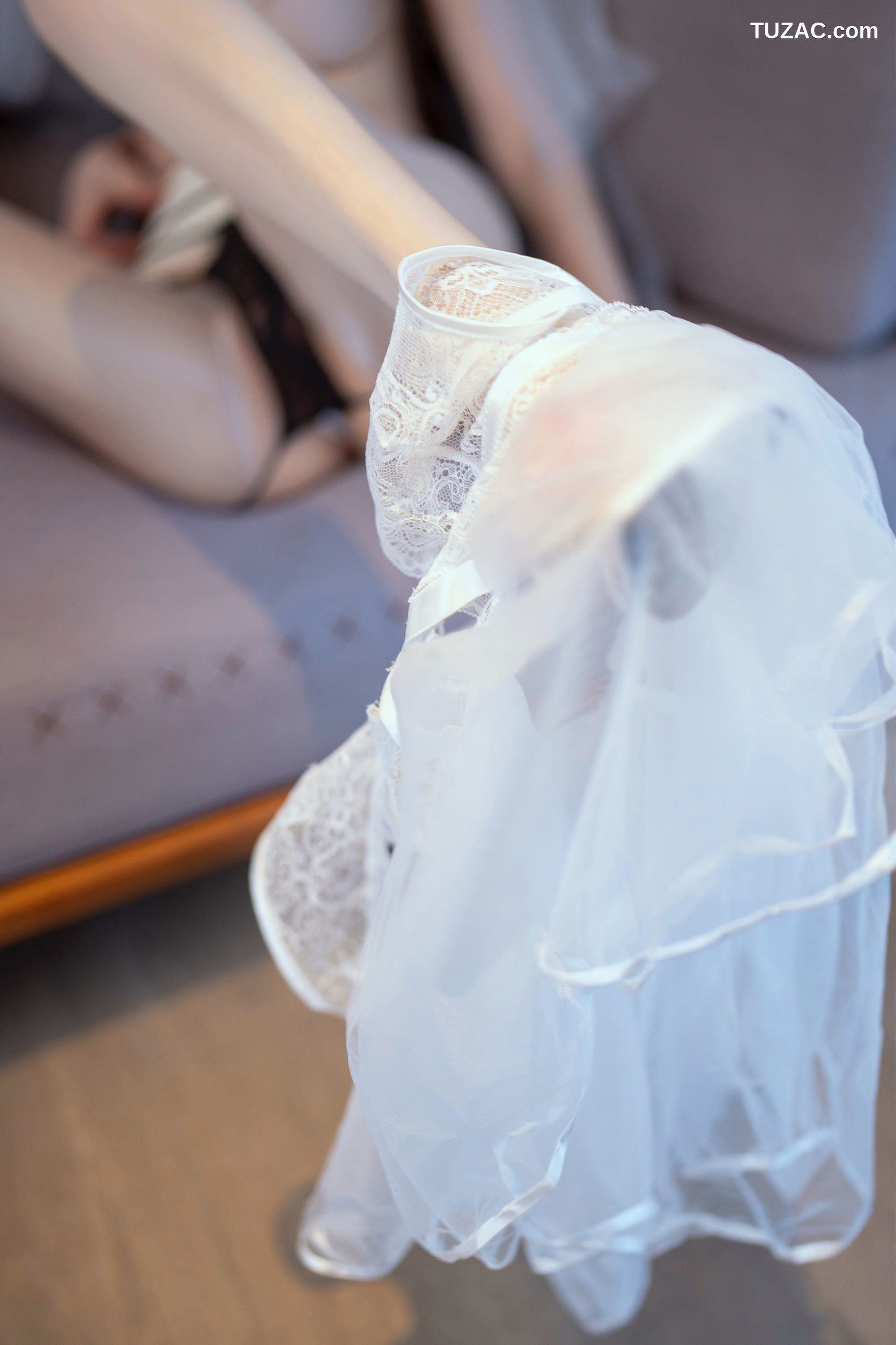 XR-Uncensored-李丽莎-在逃公主-XingYan星颜社-388-白色婚纱三熟女-2025.08.22