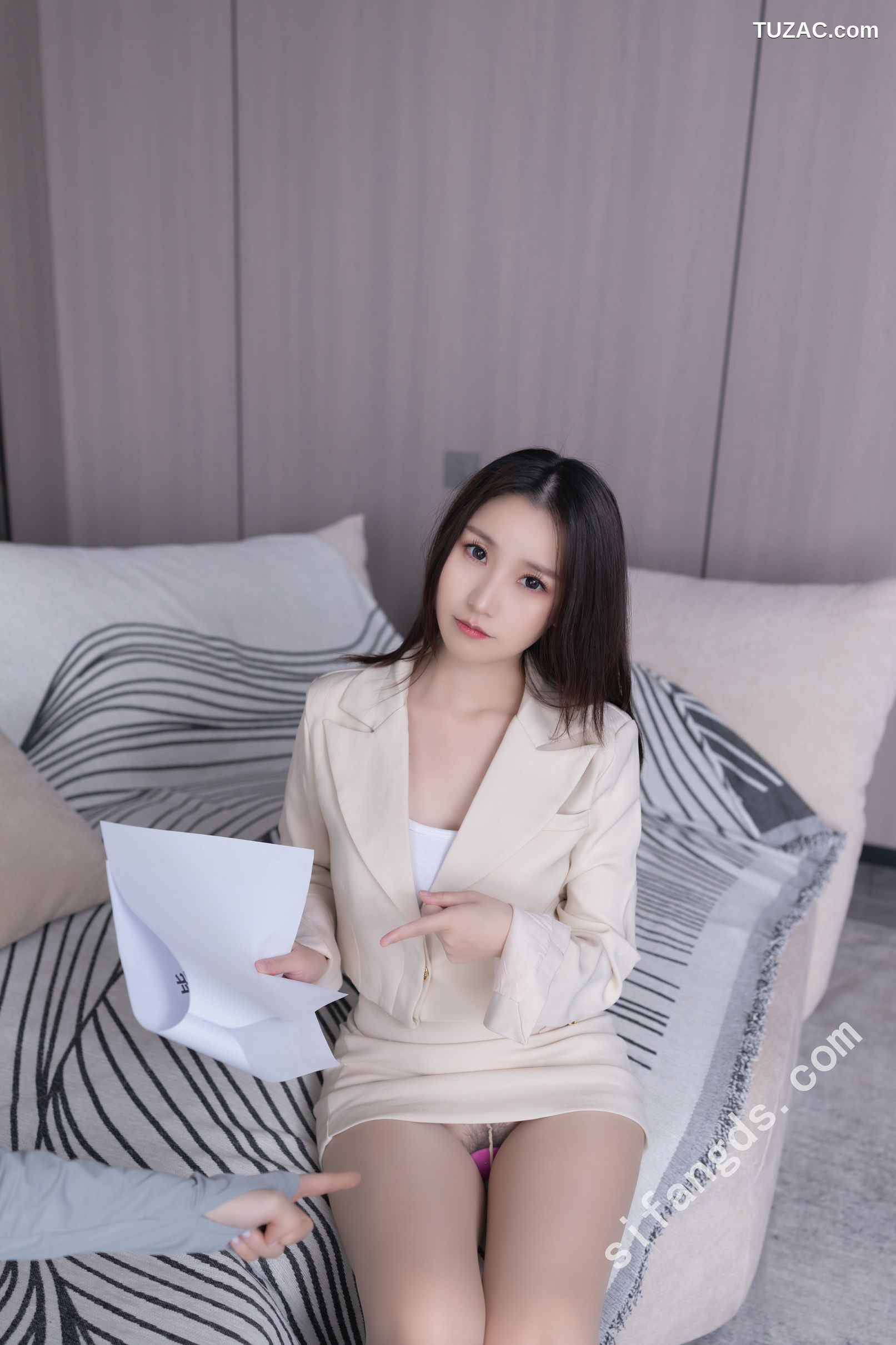 XR-Uncensored-杏子Yada-毕业论文-XiuRen秀人网-10428-内购私拍-2025.06.18