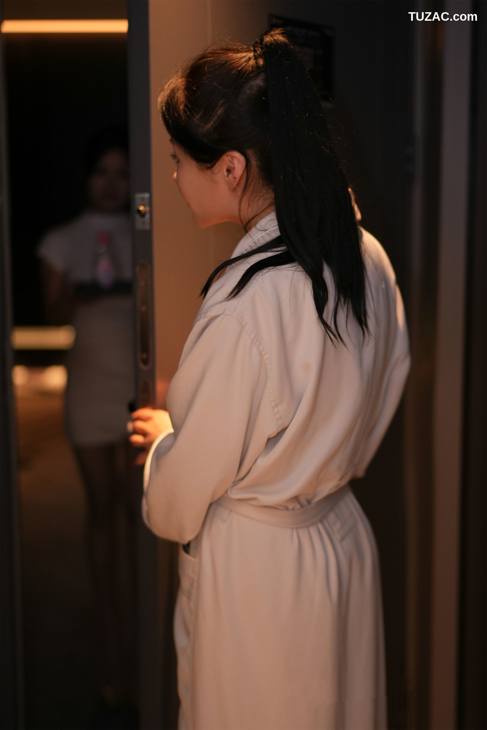 XR-Uncensored-林幼一-谭小灵-精油按摩内购版-XiuRen秀人网-8350-内购私拍