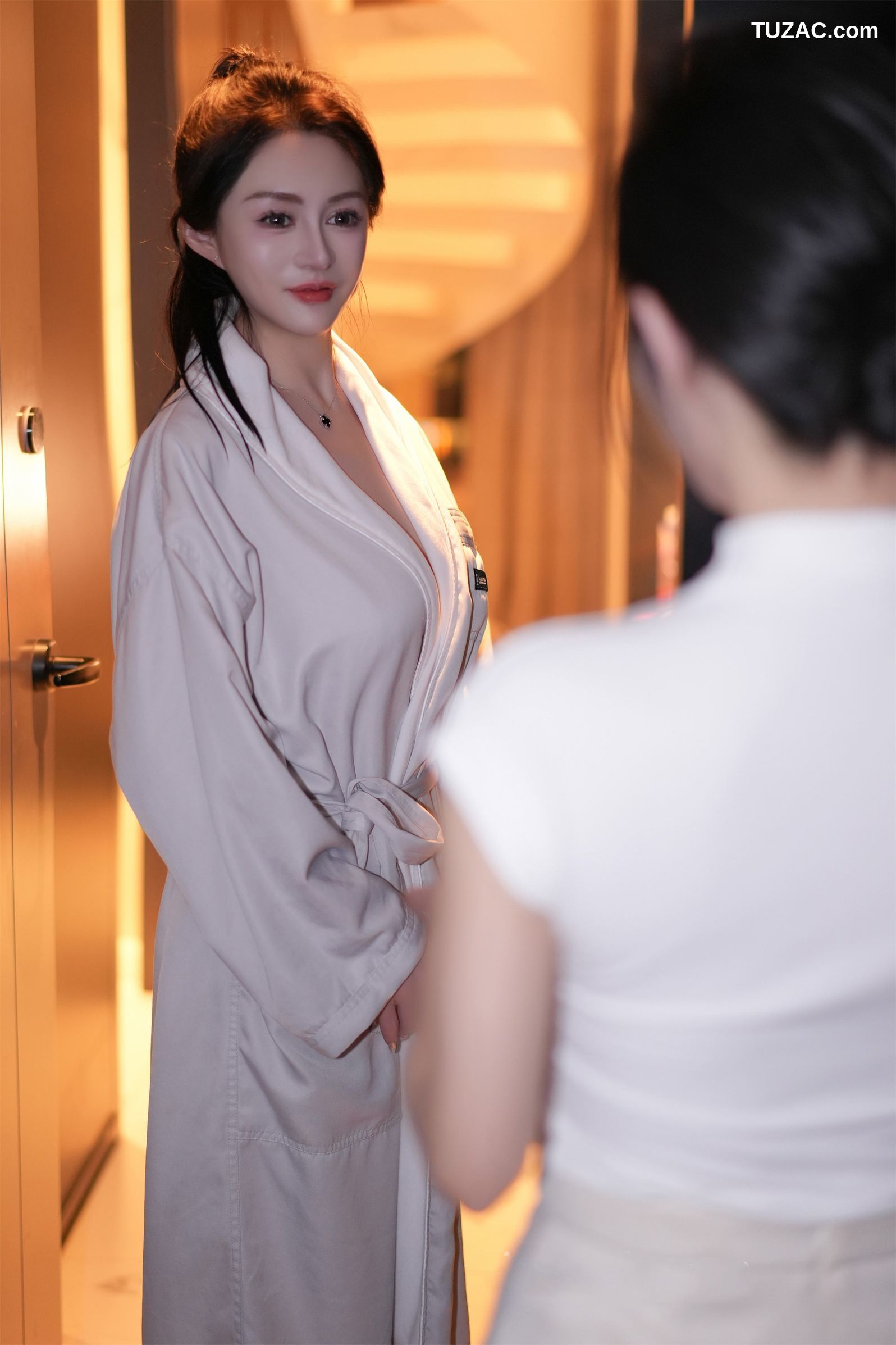 XR-Uncensored-林幼一-谭小灵-精油按摩内购版-XiuRen秀人网-8350-内购私拍