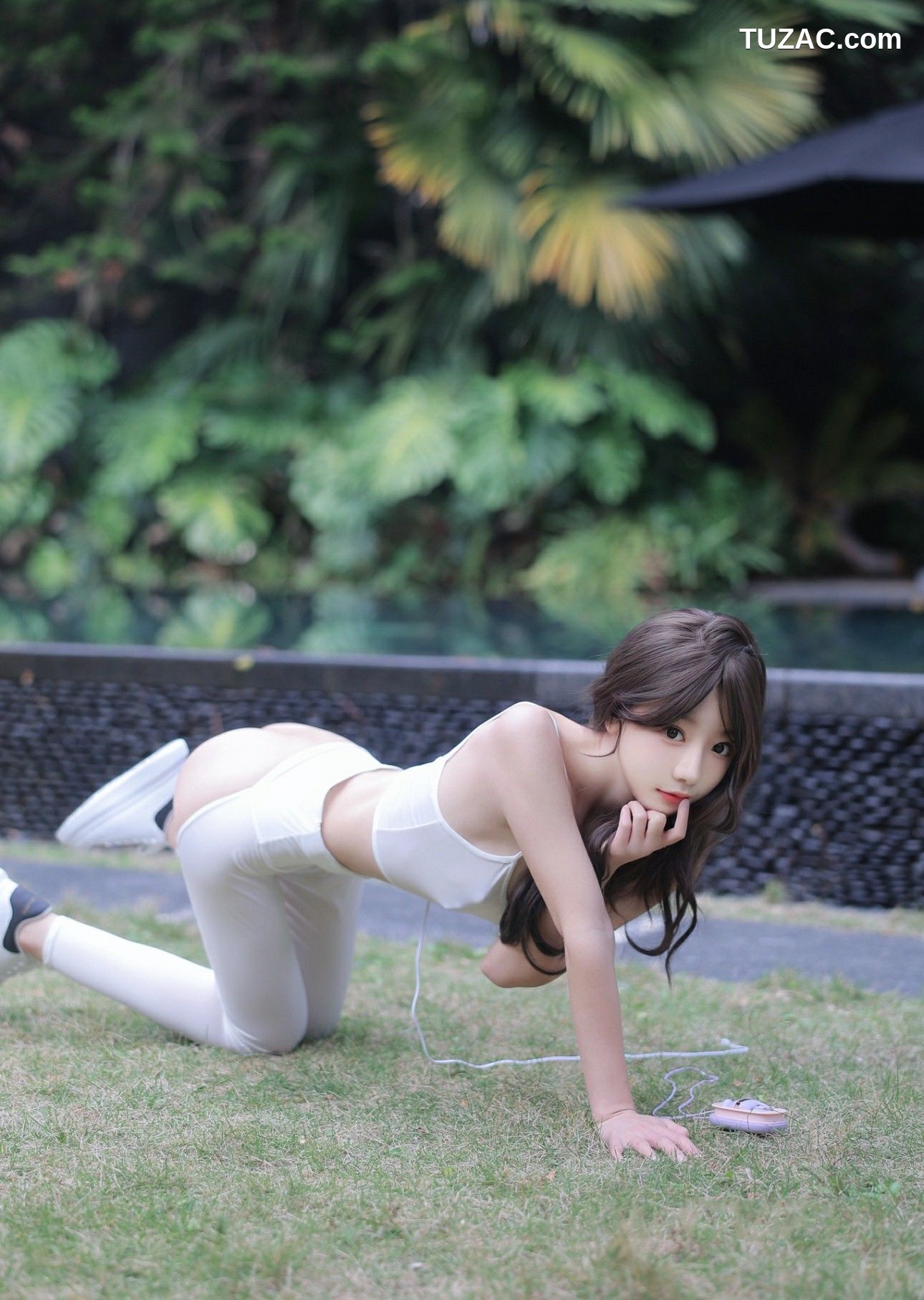 XR-Uncensored-桃妖夭-戶外情趣未上架无码流出-XiuRen秀人网-8132-内购私拍