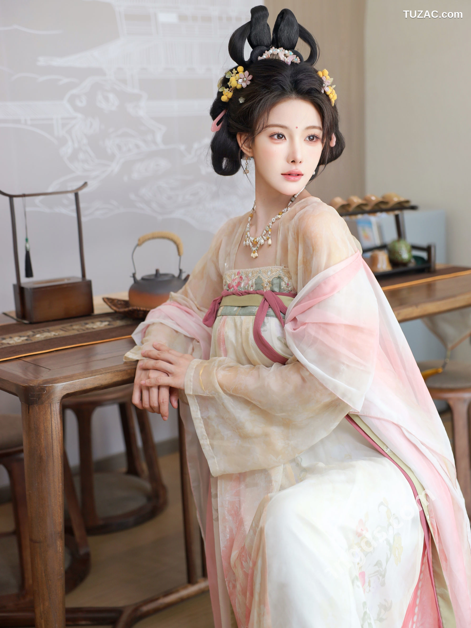 XR-Uncensored-梨霜儿-梦回大唐-XiuRen秀人网-10645-内购私拍-2025.08.13