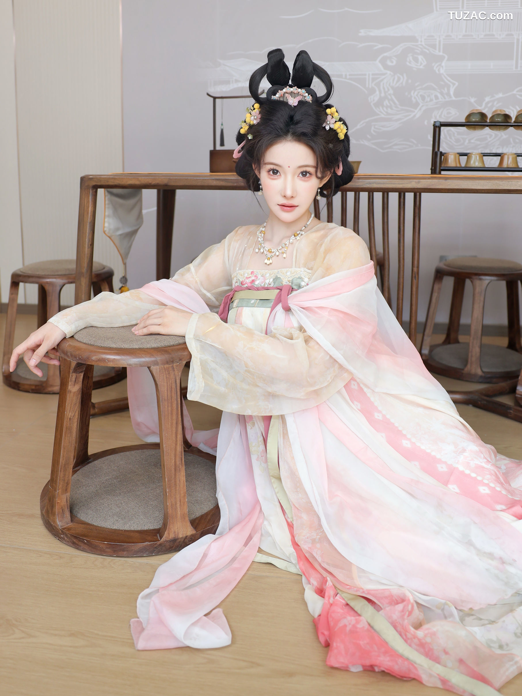 XR-Uncensored-梨霜儿-梦回大唐-XiuRen秀人网-10645-内购私拍-2025.08.13