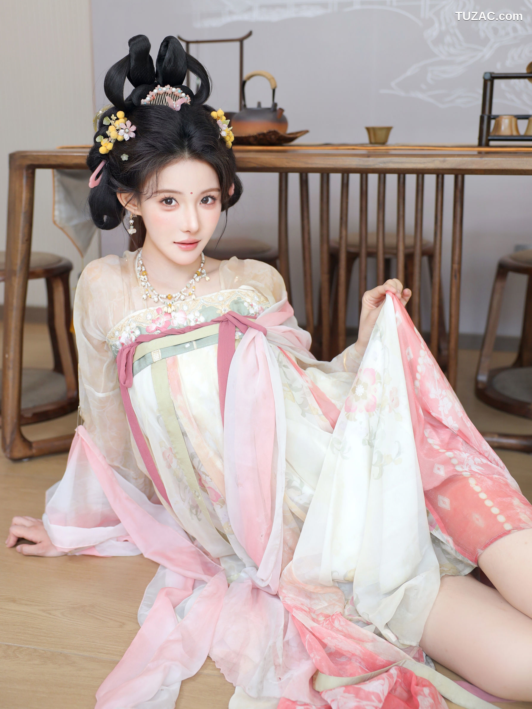 XR-Uncensored-梨霜儿-梦回大唐-XiuRen秀人网-10645-内购私拍-2025.08.13