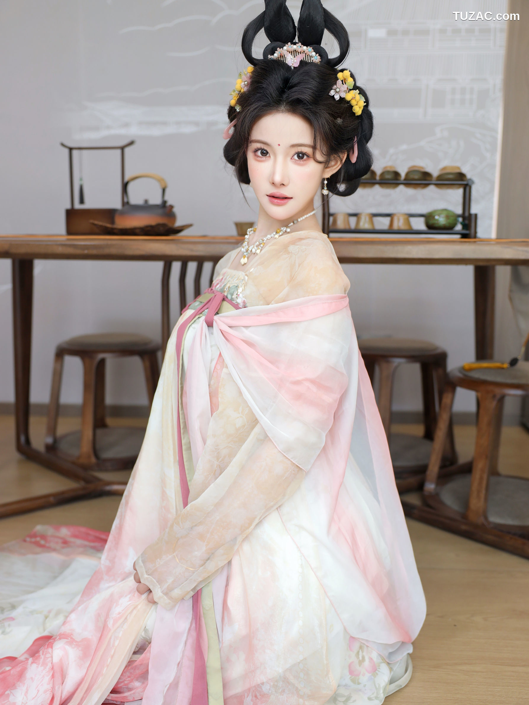 XR-Uncensored-梨霜儿-梦回大唐-XiuRen秀人网-10645-内购私拍-2025.08.13