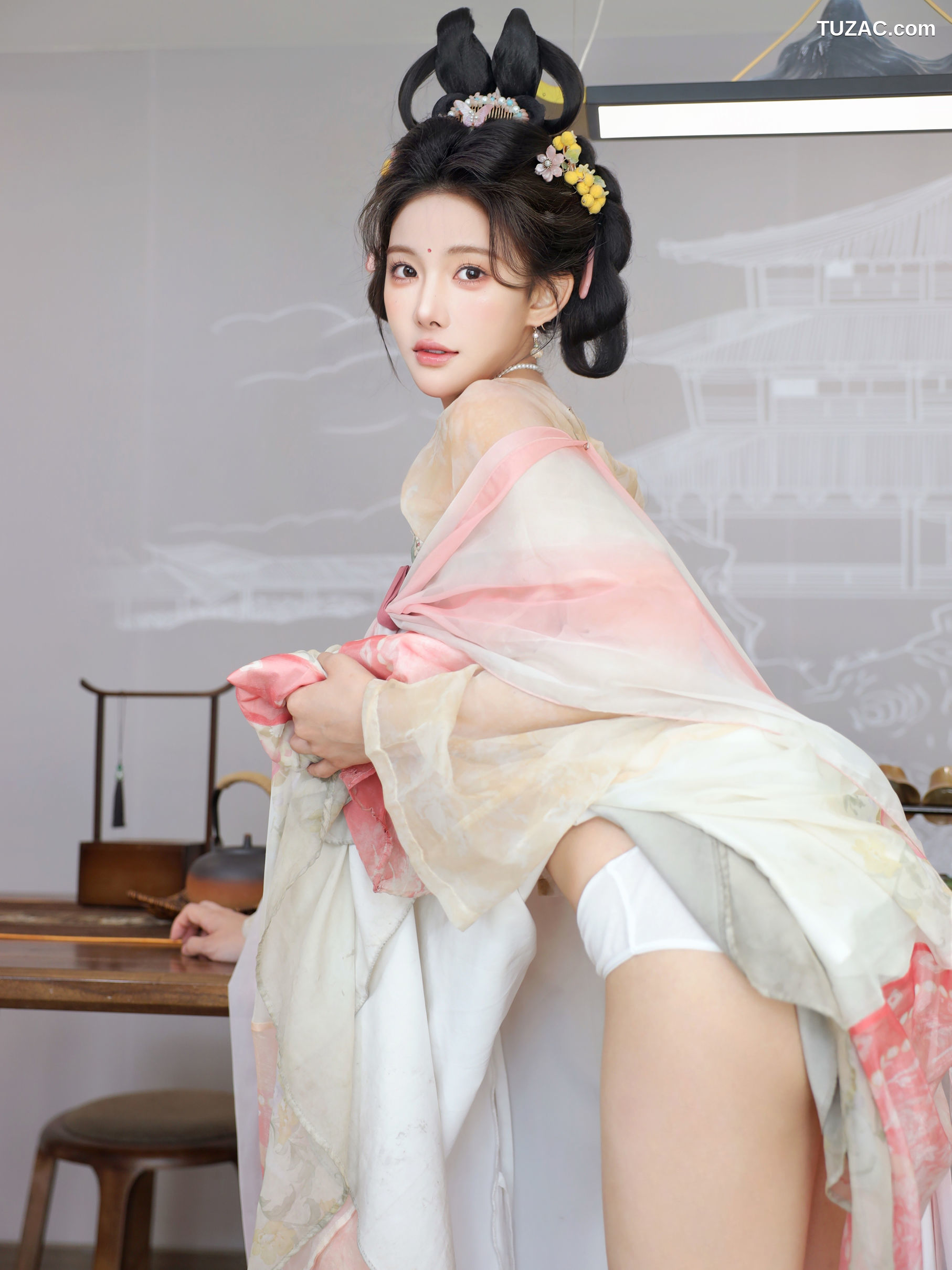 XR-Uncensored-梨霜儿-梦回大唐-XiuRen秀人网-10645-内购私拍-2025.08.13