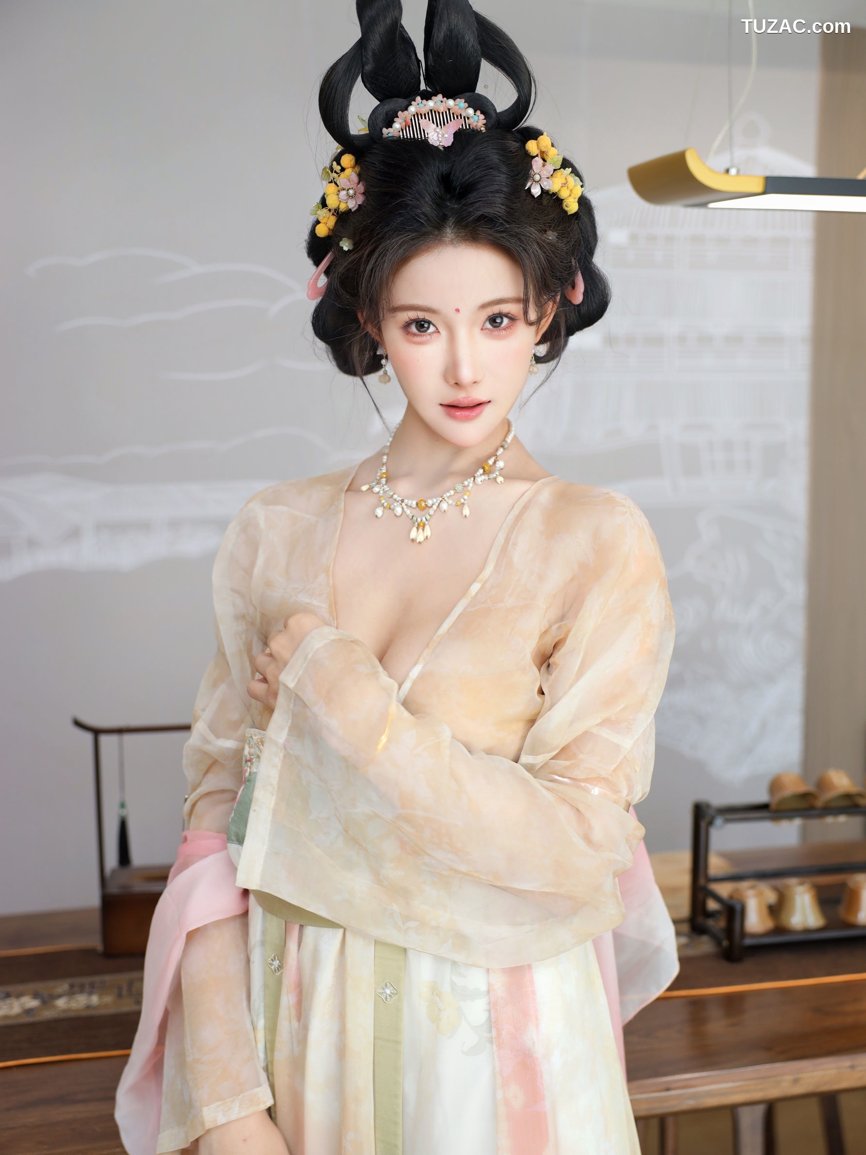 XR-Uncensored-梨霜儿-梦回大唐-XiuRen秀人网-10645-内购私拍-2025.08.13