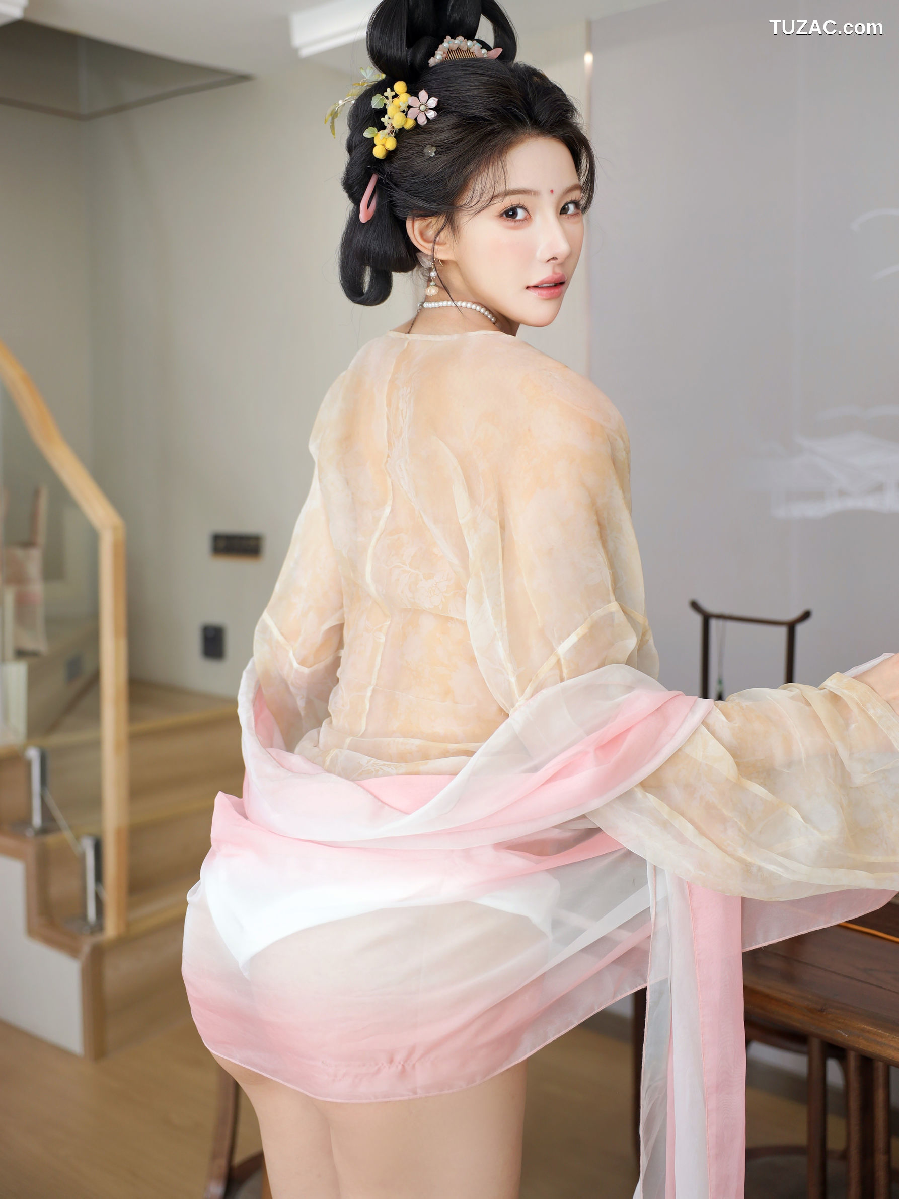 XR-Uncensored-梨霜儿-梦回大唐-XiuRen秀人网-10645-内购私拍-2025.08.13