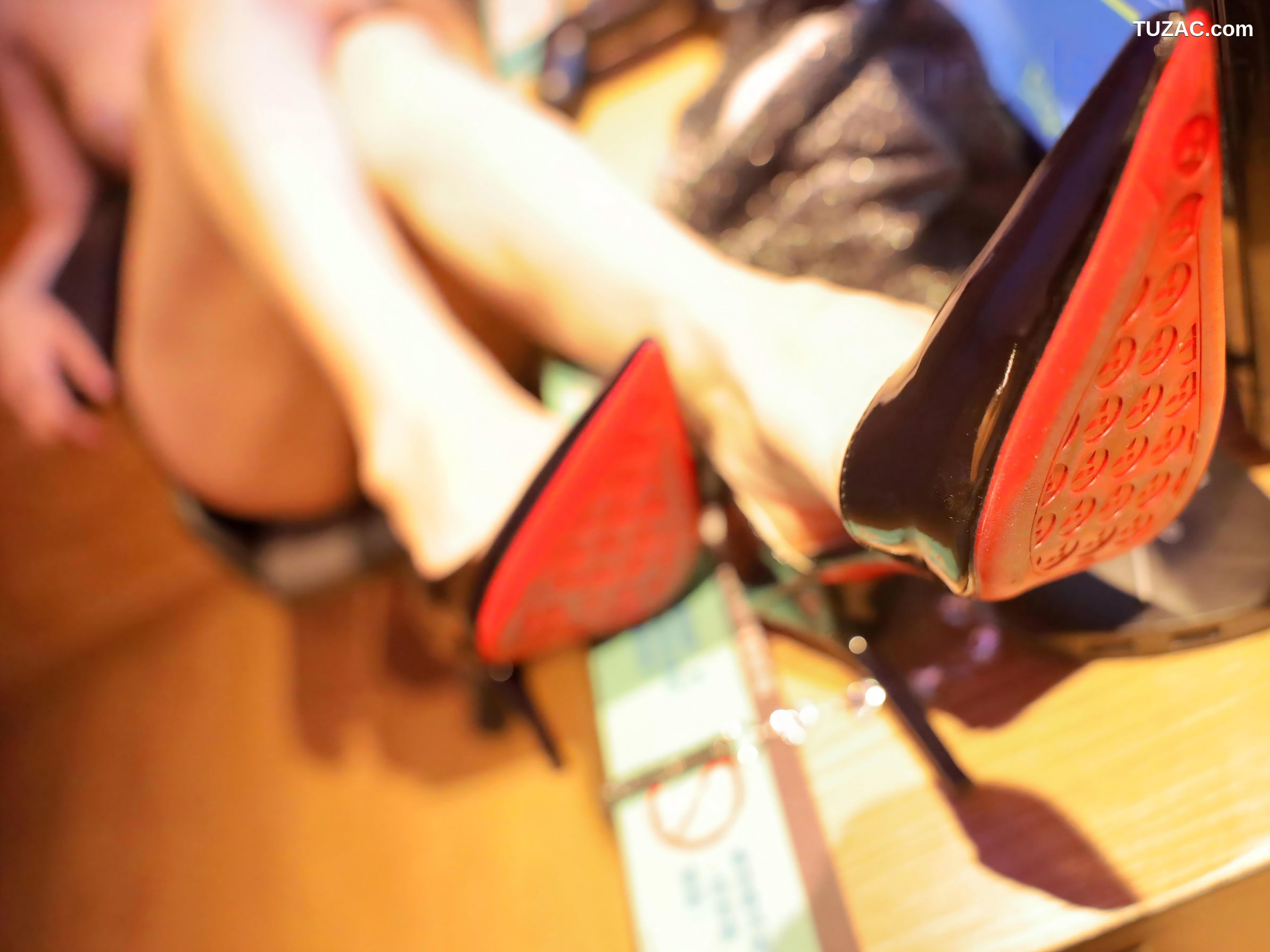 XR-Uncensored-梨霜儿-电竞少女-XiuRen秀人网-10794-内购私拍-2025.09.23