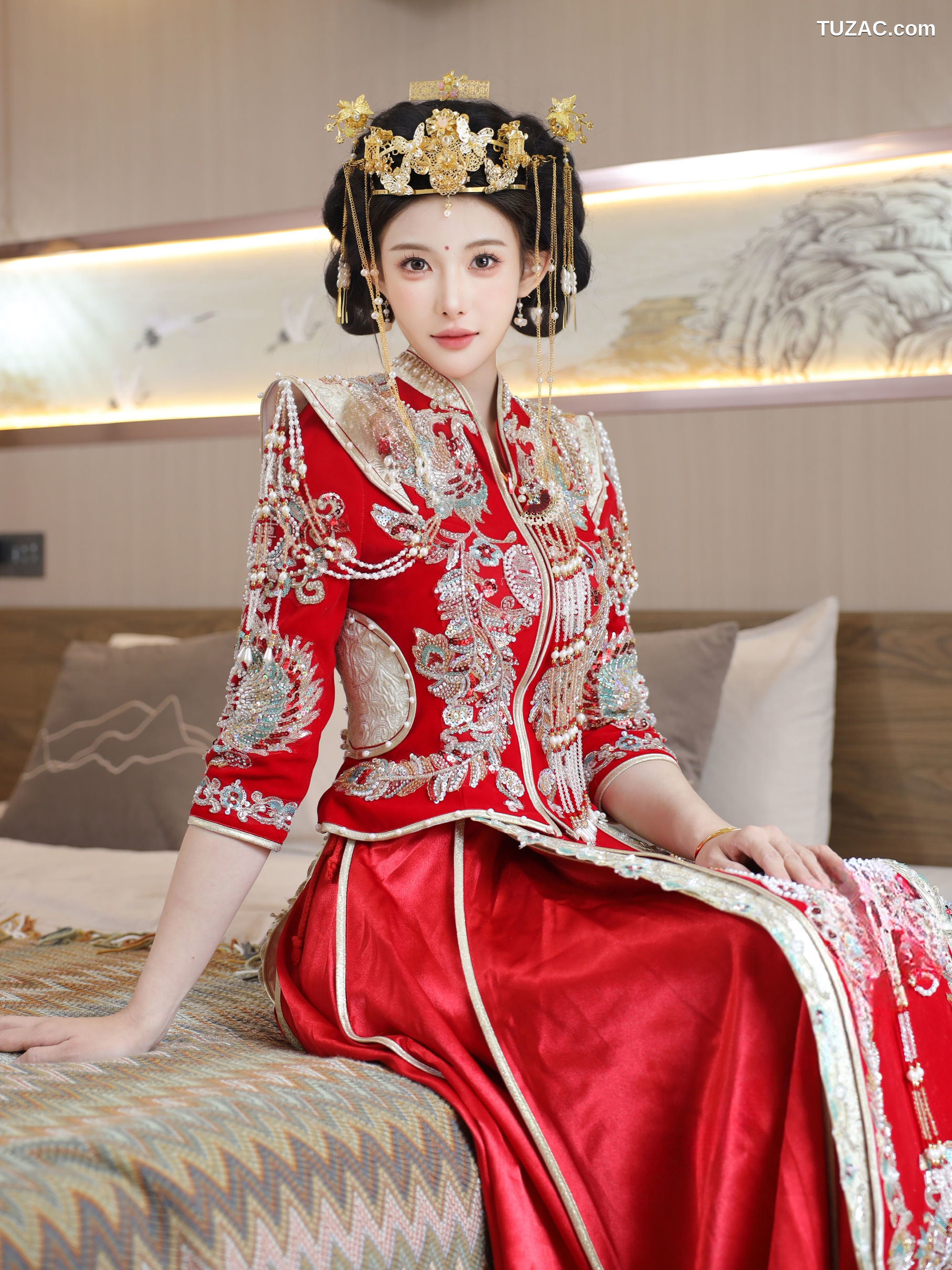 XR-Uncensored-梨霜儿-秀禾服-XiuRen秀人网-10742-内购私拍-2025.09.08