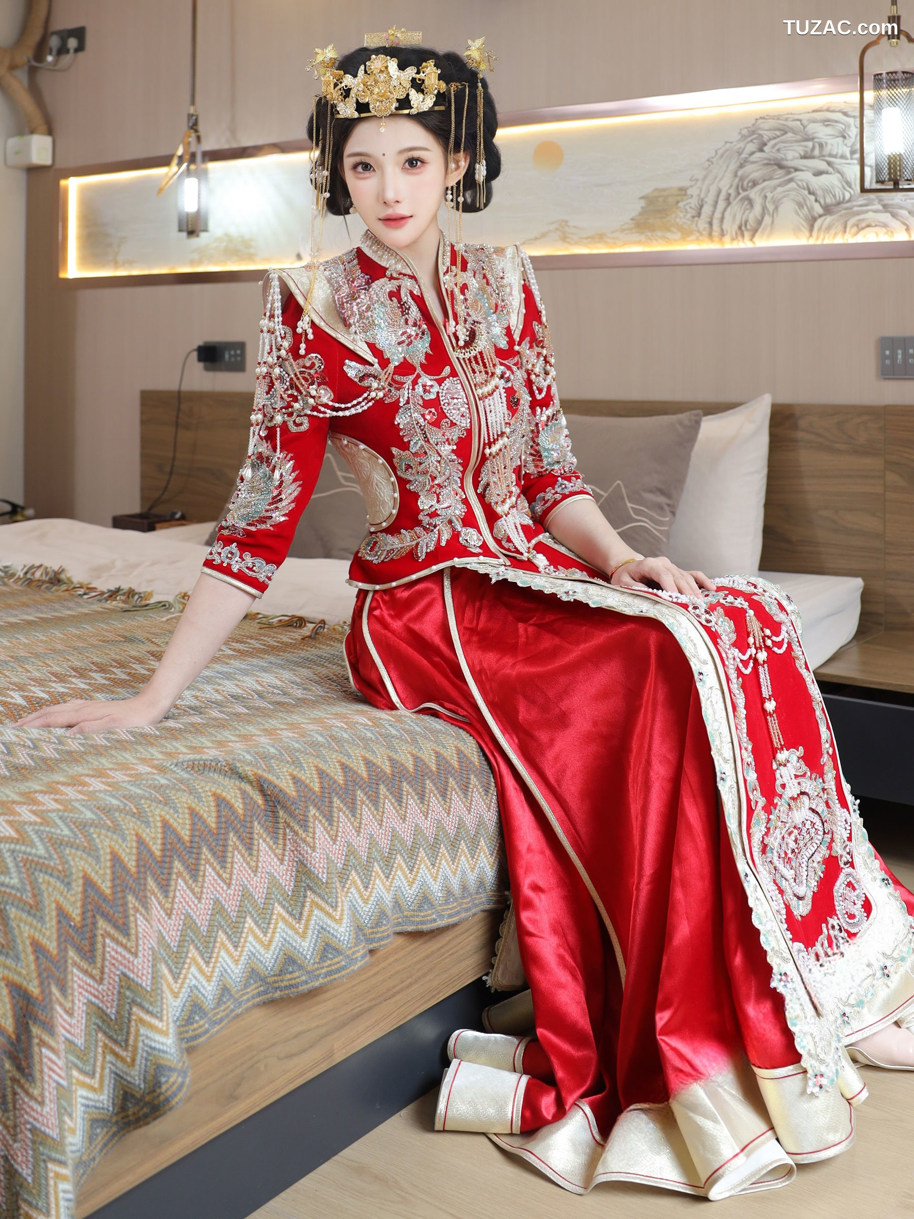 XR-Uncensored-梨霜儿-秀禾服-XiuRen秀人网-10742-内购私拍-2025.09.08