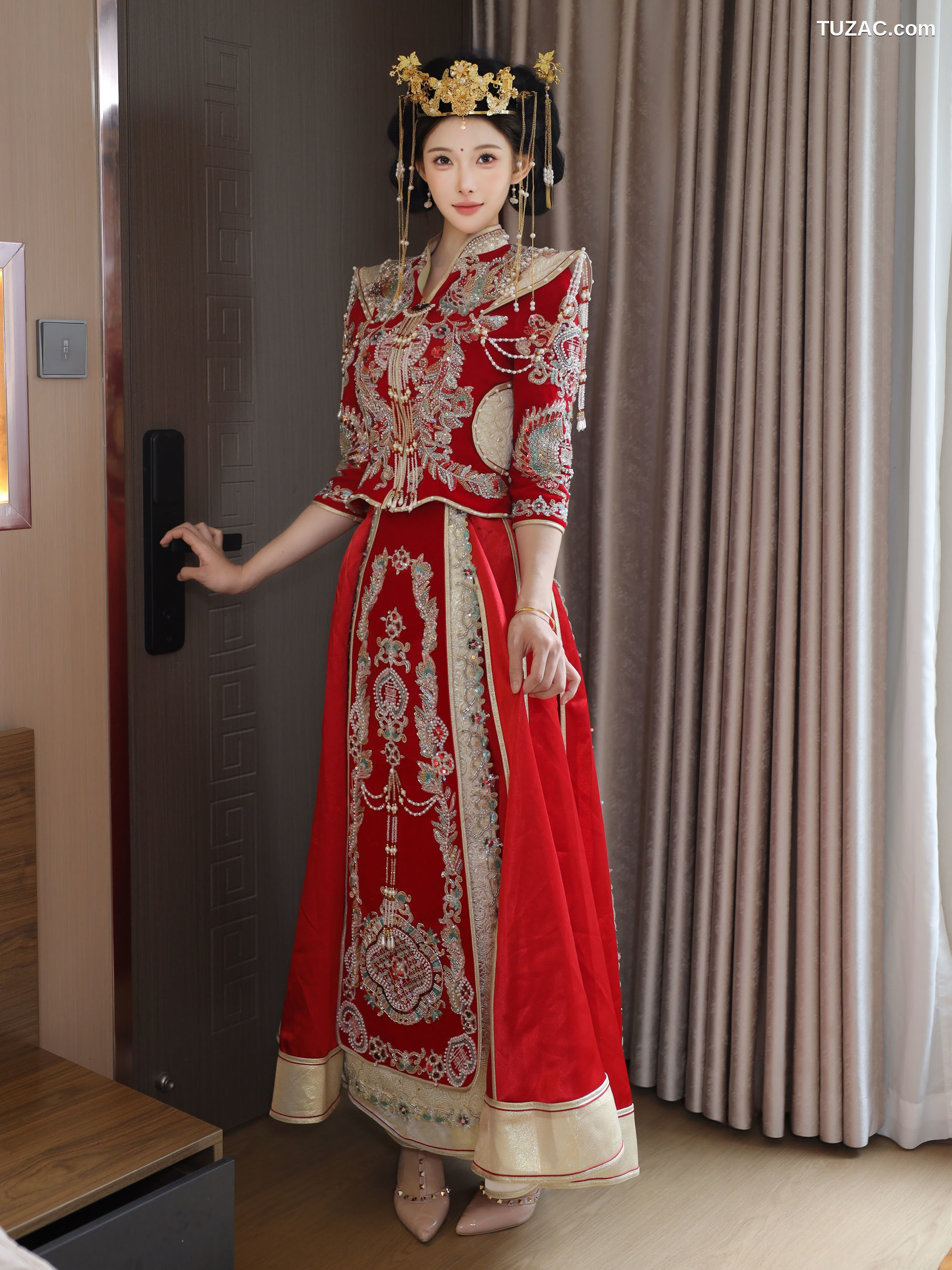 XR-Uncensored-梨霜儿-秀禾服-XiuRen秀人网-10742-内购私拍-2025.09.08