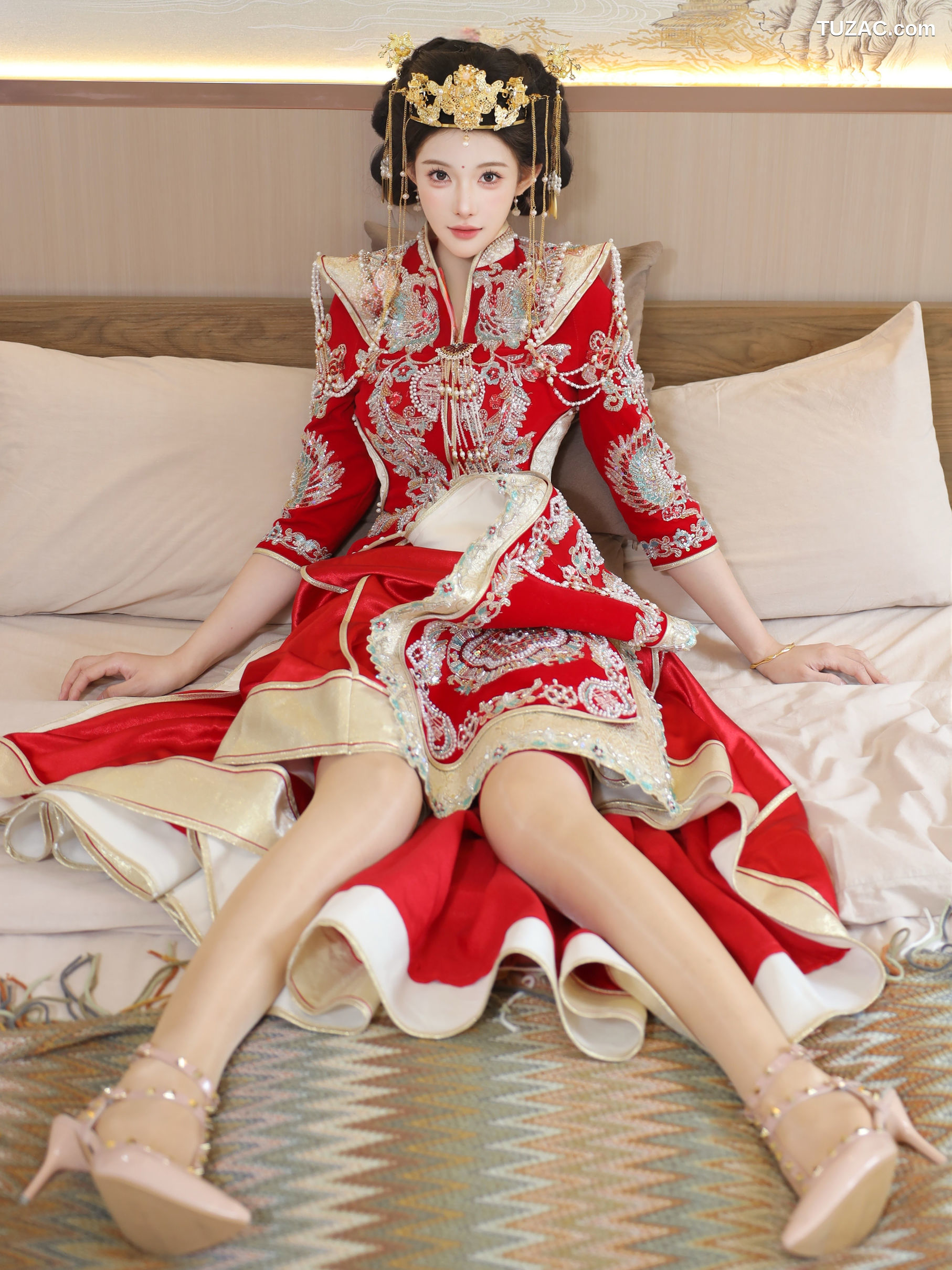 XR-Uncensored-梨霜儿-秀禾服-XiuRen秀人网-10742-内购私拍-2025.09.08