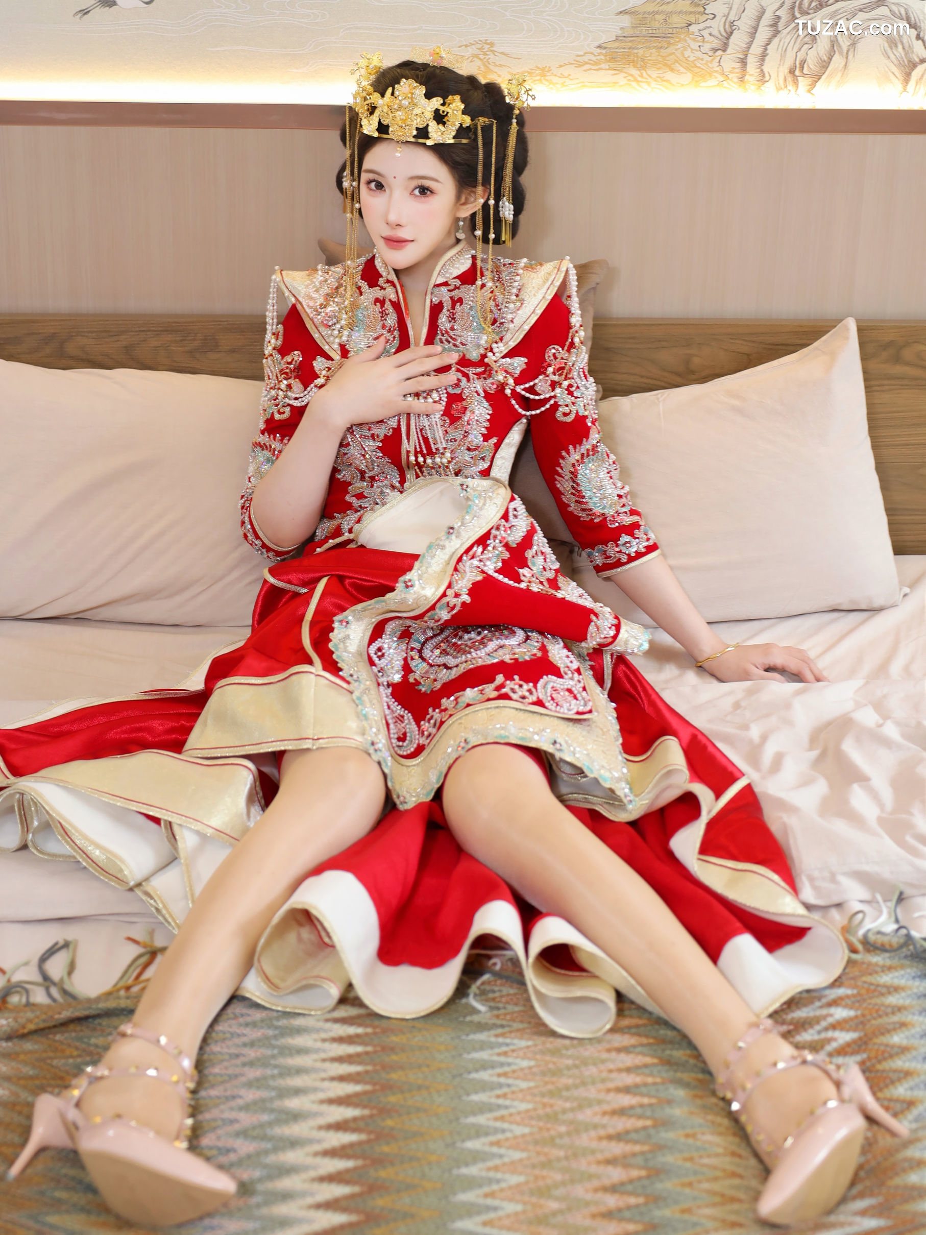 XR-Uncensored-梨霜儿-秀禾服-XiuRen秀人网-10742-内购私拍-2025.09.08