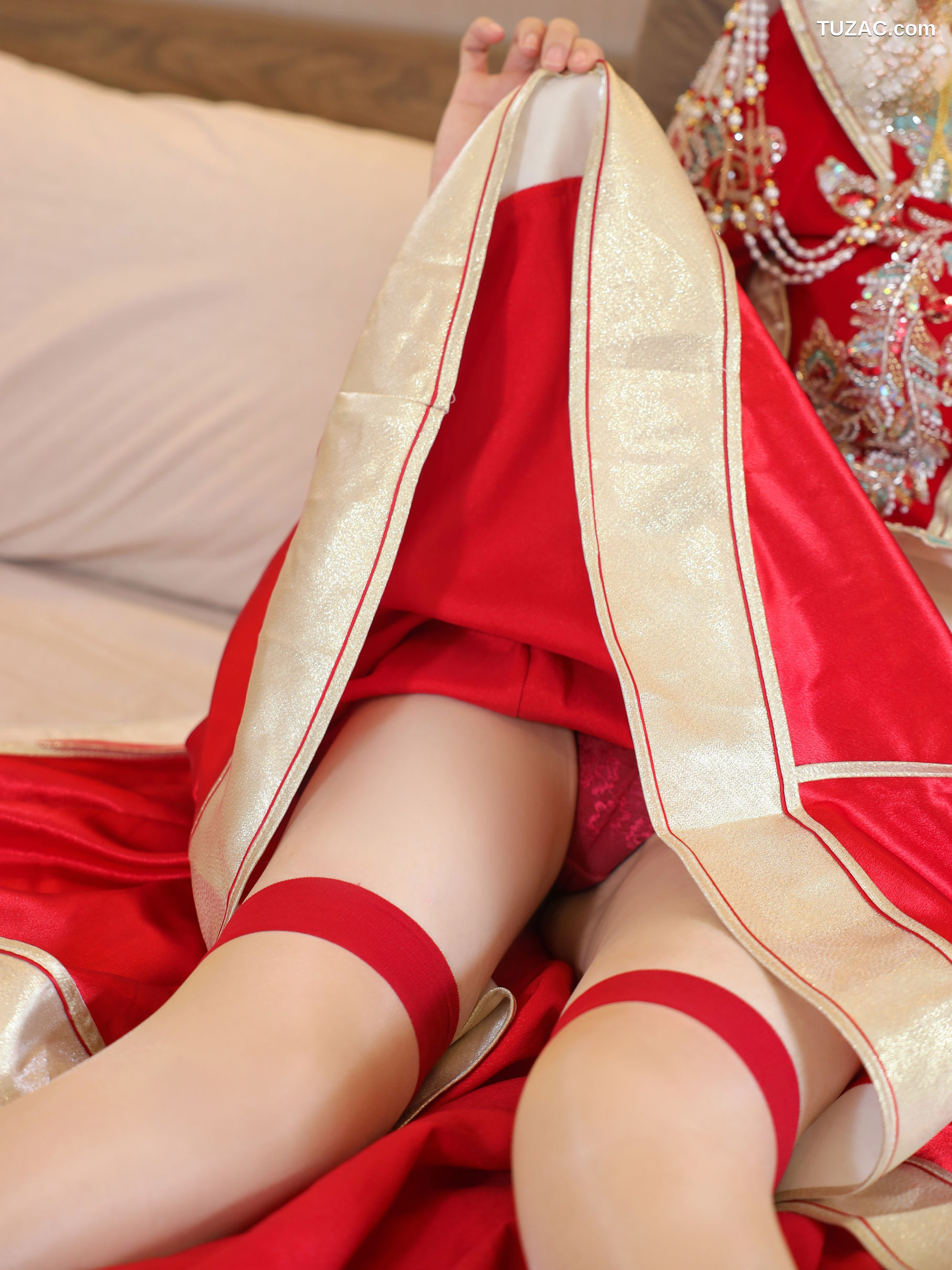 XR-Uncensored-梨霜儿-秀禾服-XiuRen秀人网-10742-内购私拍-2025.09.08