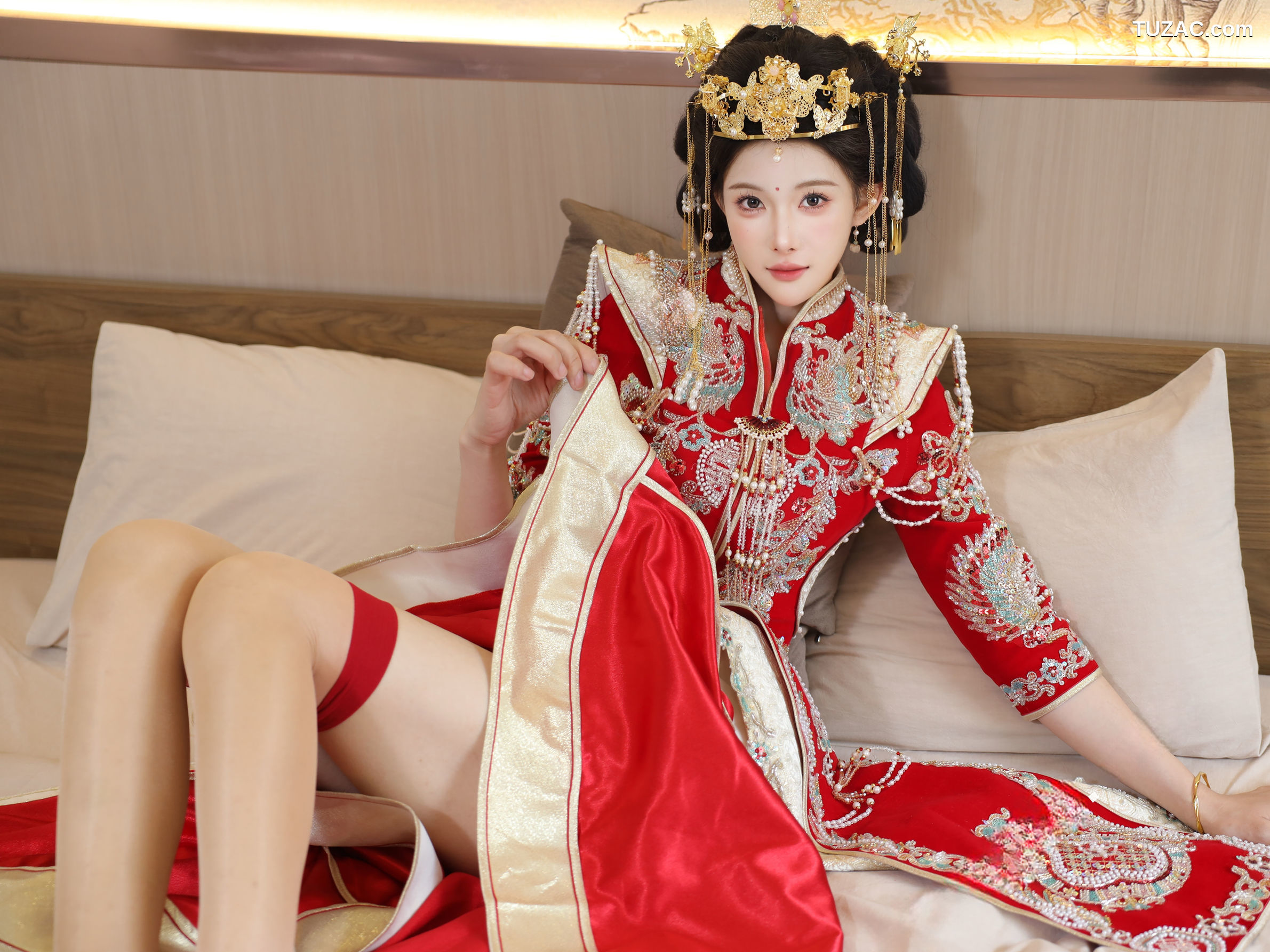 XR-Uncensored-梨霜儿-秀禾服-XiuRen秀人网-10742-内购私拍-2025.09.08