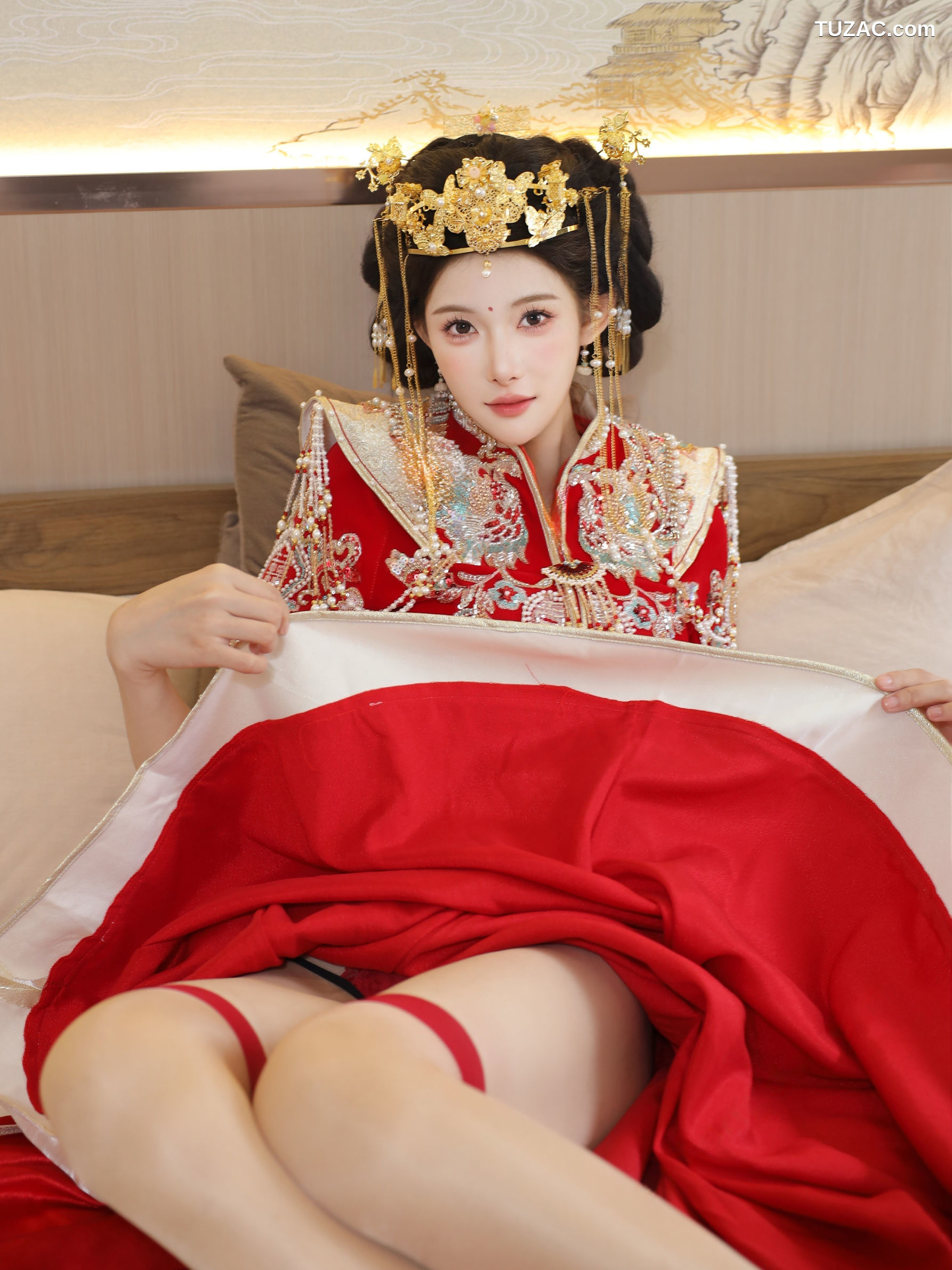 XR-Uncensored-梨霜儿-秀禾服-XiuRen秀人网-10742-内购私拍-2025.09.08