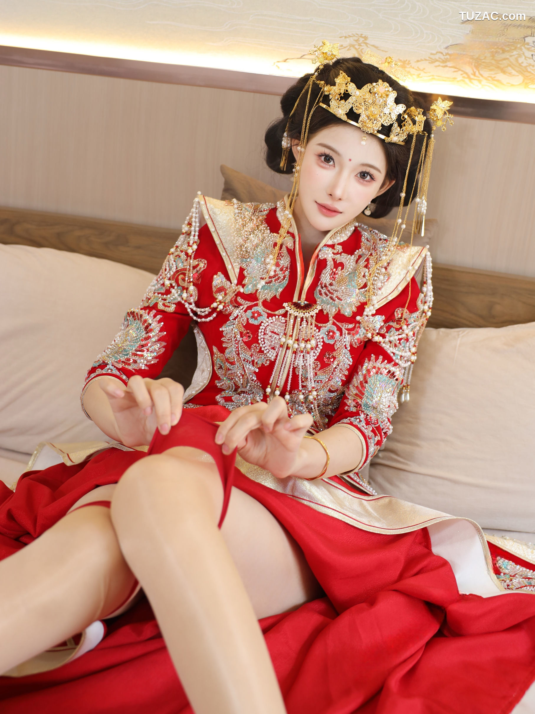 XR-Uncensored-梨霜儿-秀禾服-XiuRen秀人网-10742-内购私拍-2025.09.08