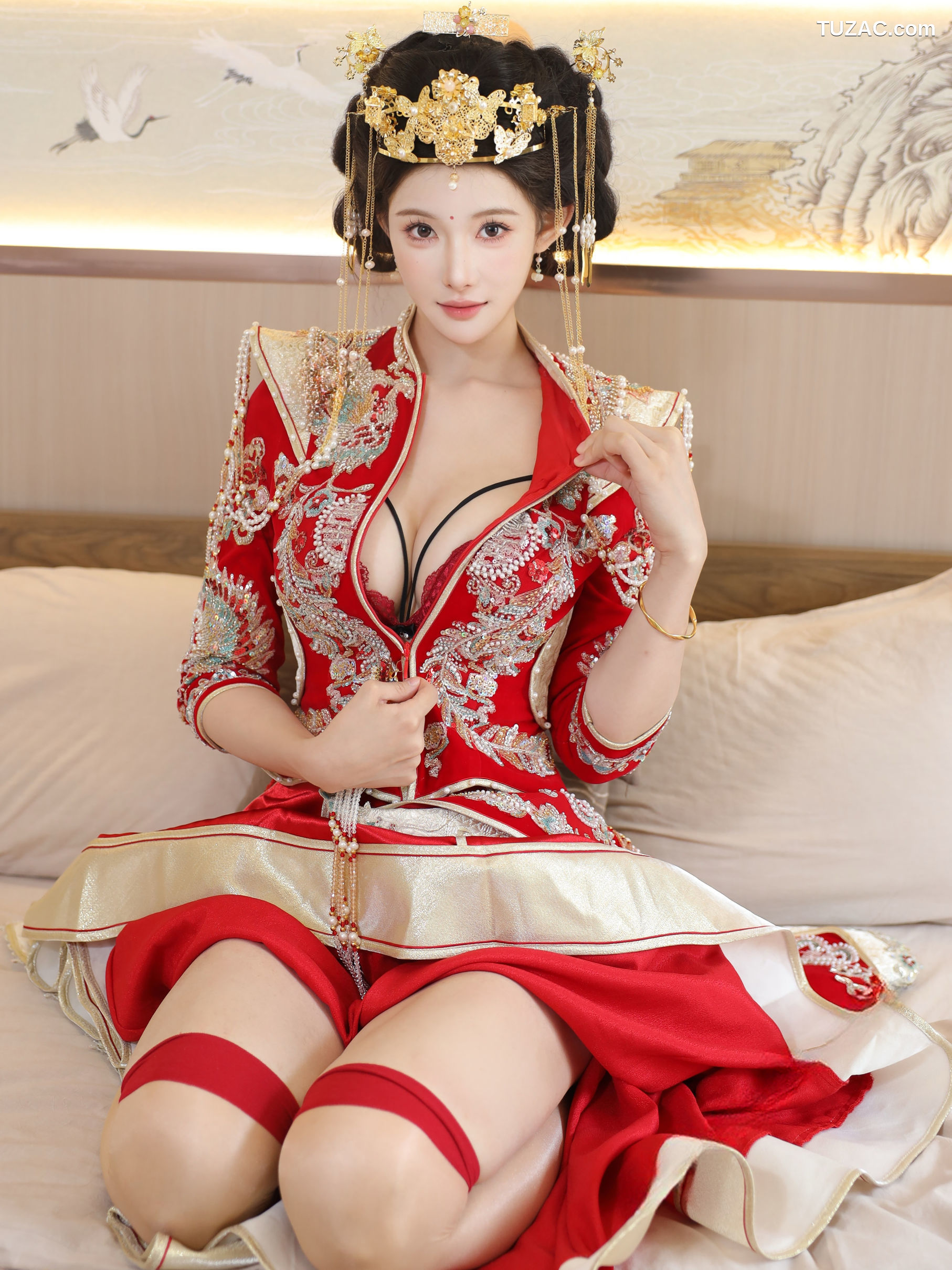 XR-Uncensored-梨霜儿-秀禾服-XiuRen秀人网-10742-内购私拍-2025.09.08