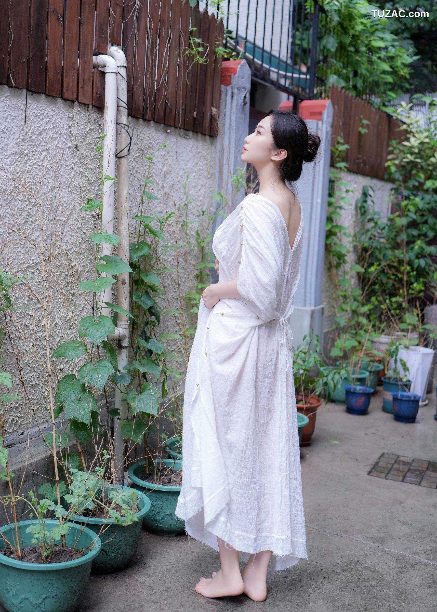 XR-Uncensored-楠芝-身着白色长裙的美女画家-XiuRen秀人网-10603-内购私拍-2025.07.31