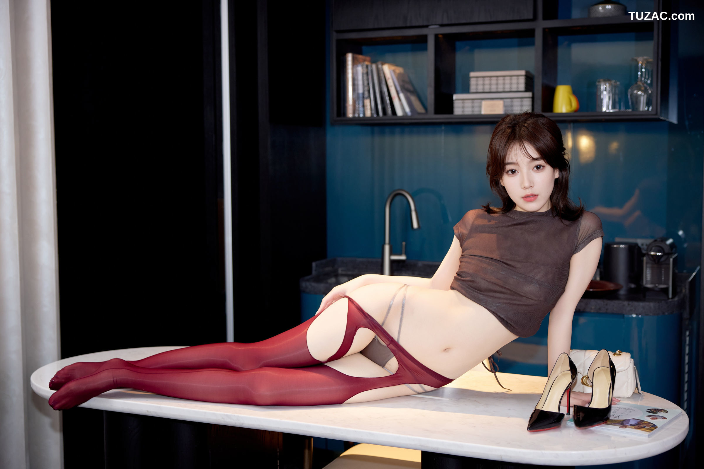 XR-Uncensored-汁汁-办公室女郎-XiuRen秀人网-10633-内购私拍-2025.08.08