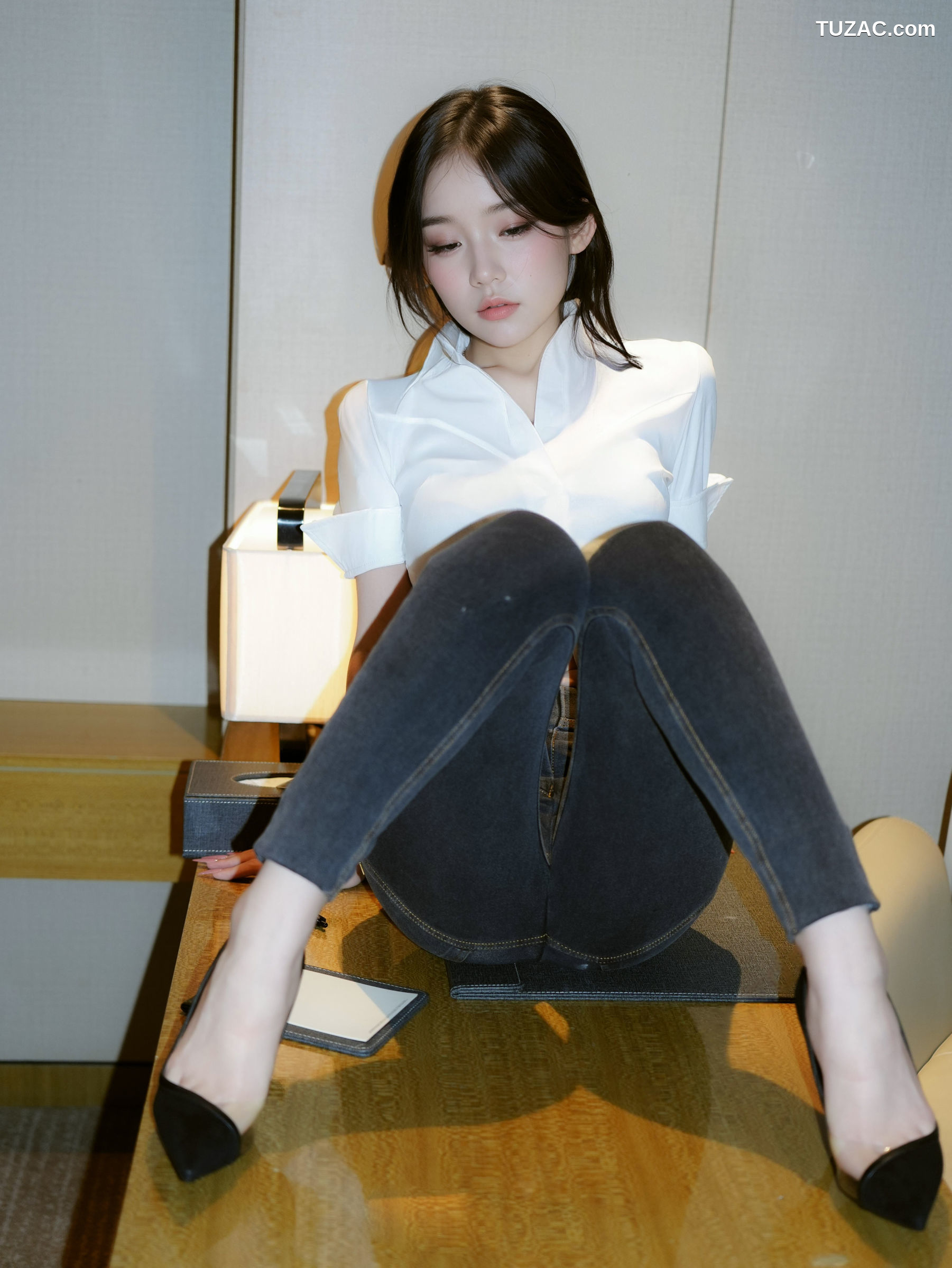 XR-Uncensored-汁汁-实习期女秘书-XiuRen秀人网-10785-内购私拍-2025.09.19