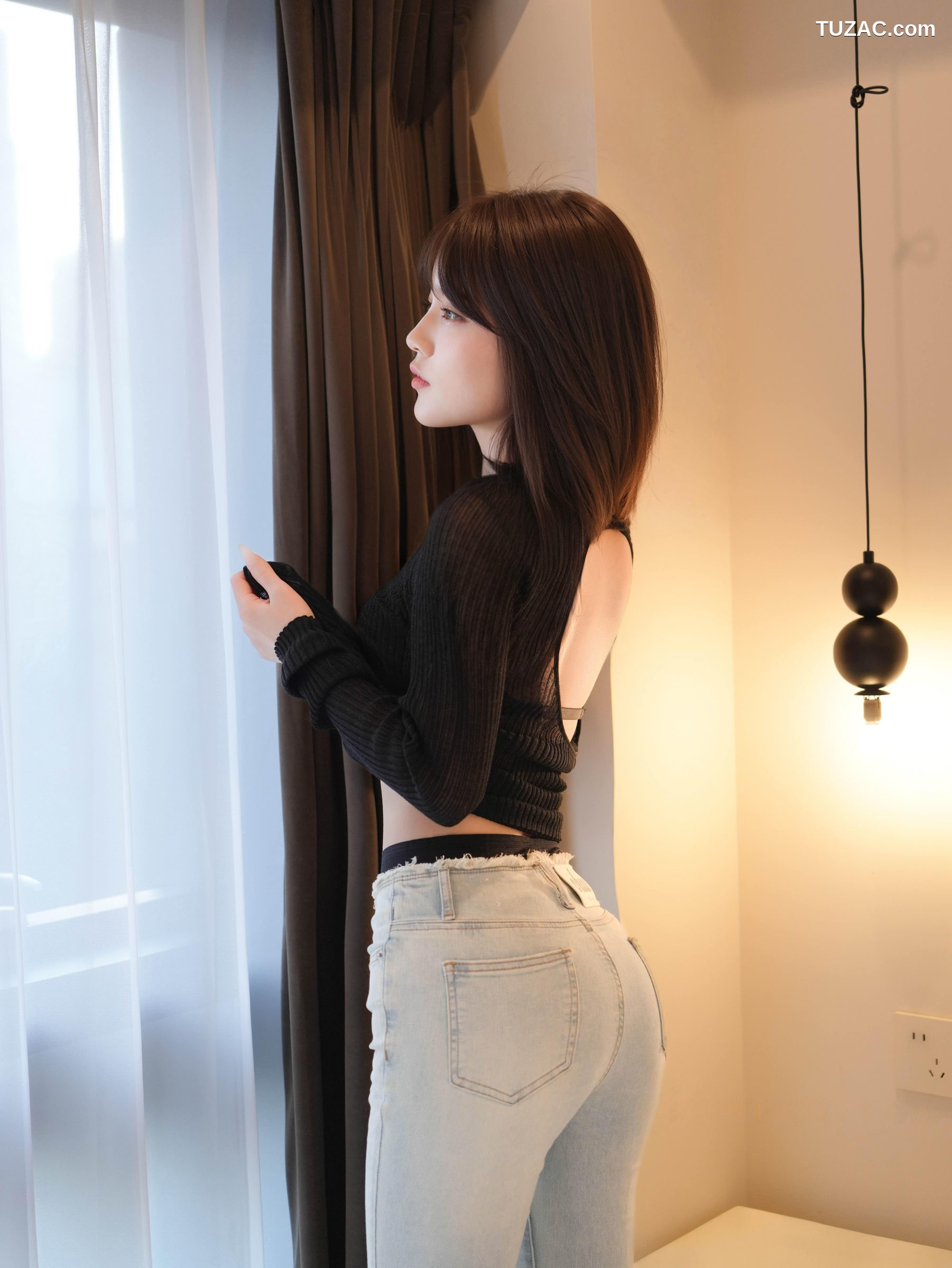 XR-Uncensored-汁汁-牛仔裤下的虾线黑丝-XiuRen秀人网-10374-内购私拍-2025.06.06