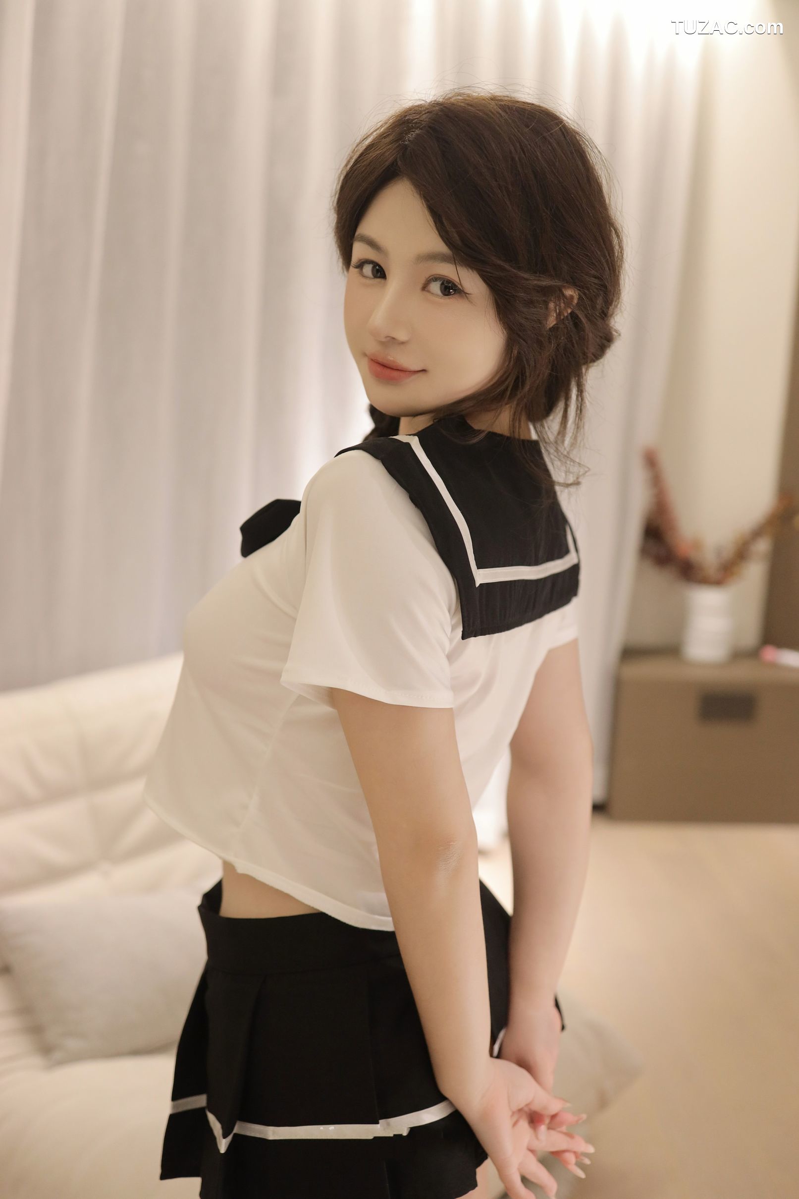 XR-Uncensored-沈思怡-JK清纯学妹内购版-XiuRen秀人网-8229-内购私拍