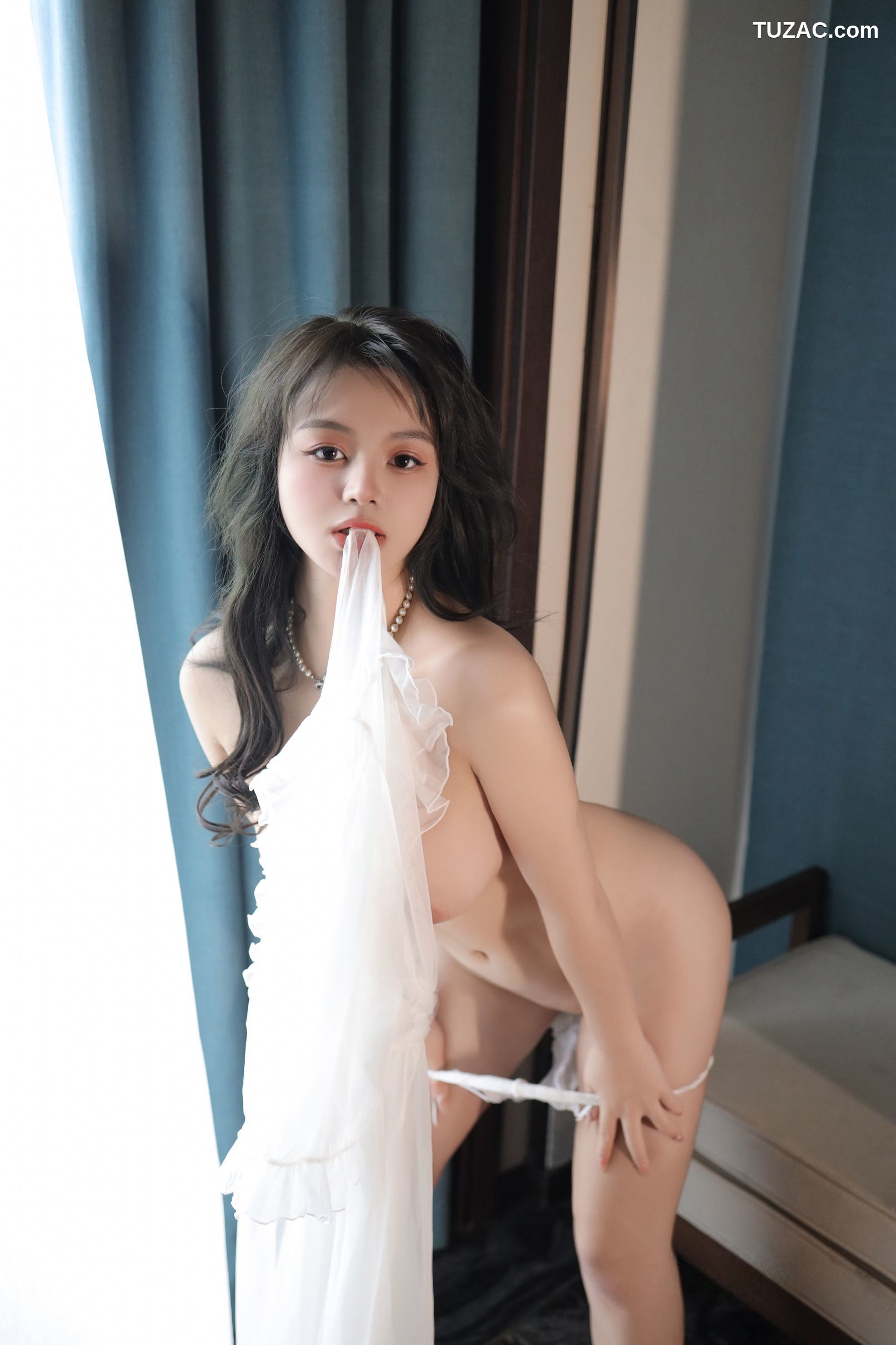 XR-Uncensored-沈思怡-性感薄纱-XiuRen秀人网-8106-内购私拍