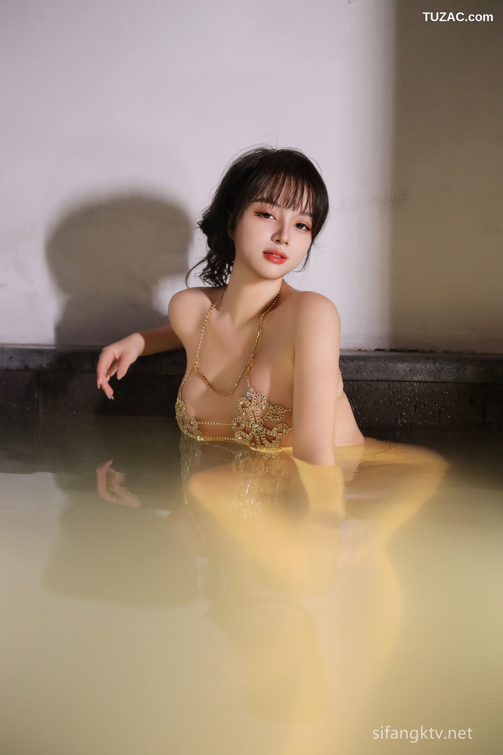 XR-Uncensored-沈思怡-温泉篇-XiuRen秀人网-8075-内购私拍