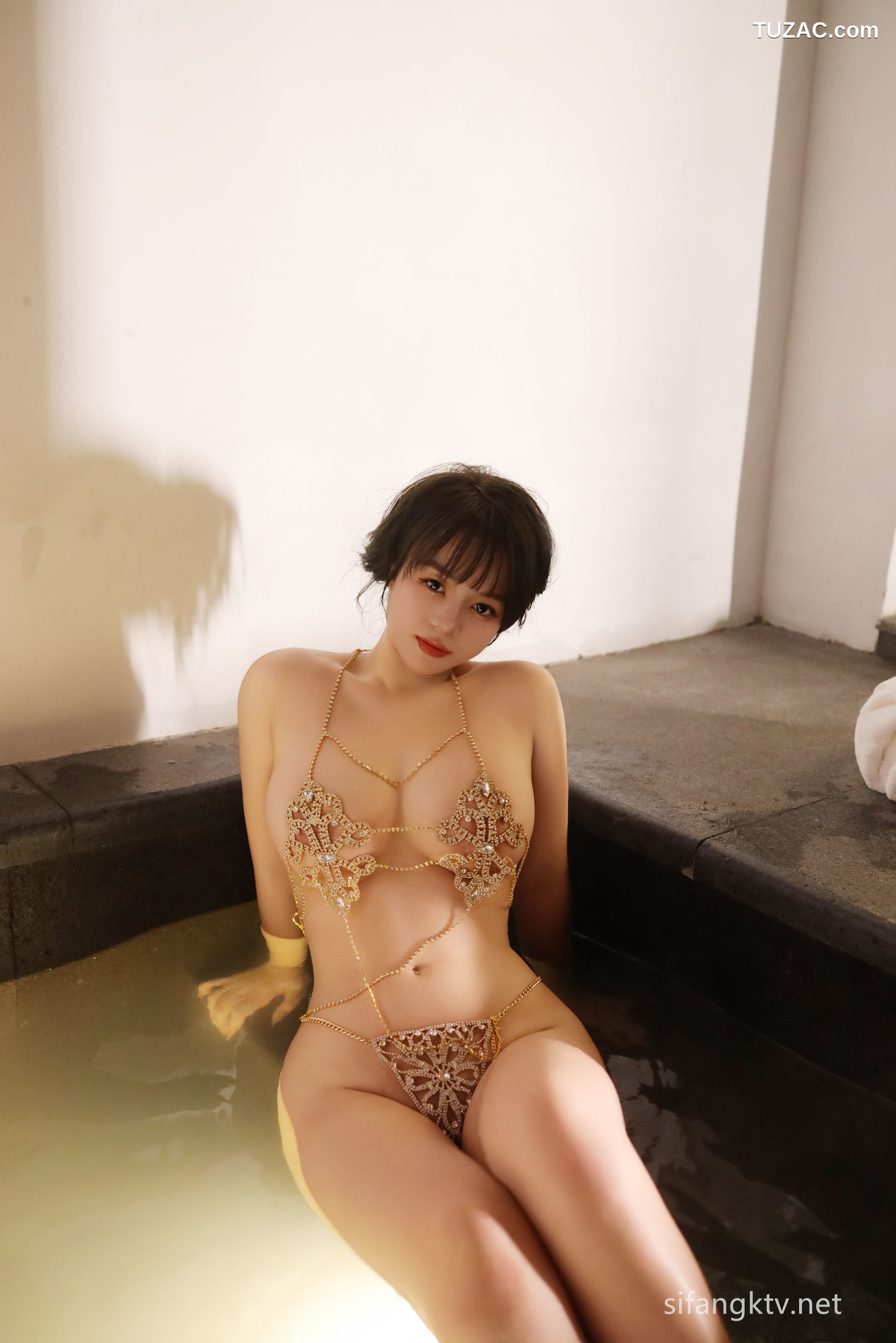 XR-Uncensored-沈思怡-温泉篇-XiuRen秀人网-8075-内购私拍