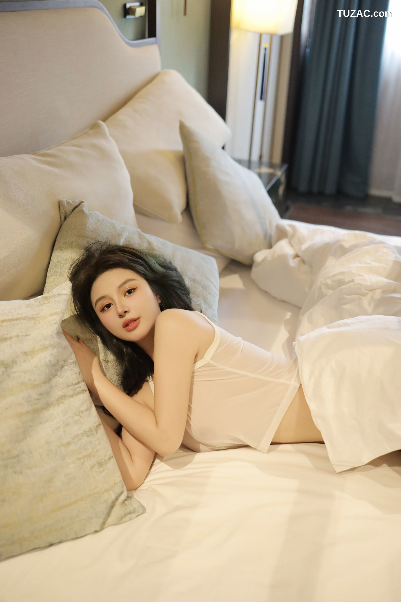 XR-Uncensored-沈思怡-色白内衣内购版-XiuRen秀人网-8002-内购私拍