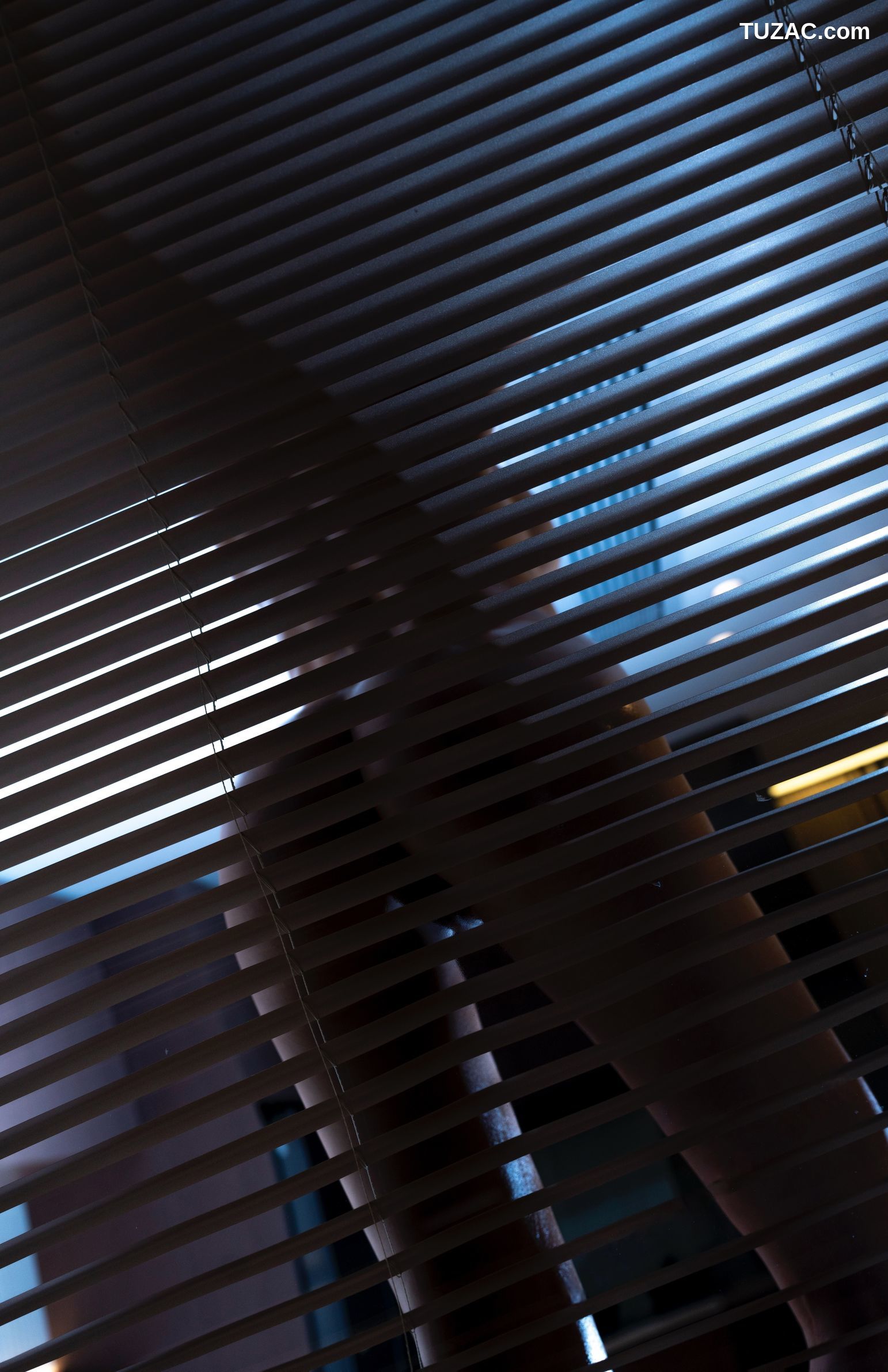 XR-Uncensored-清妙-瑜伽-XingYan星颜社-351-玫红色瑜伽服全裸爆乳-2025.05.29