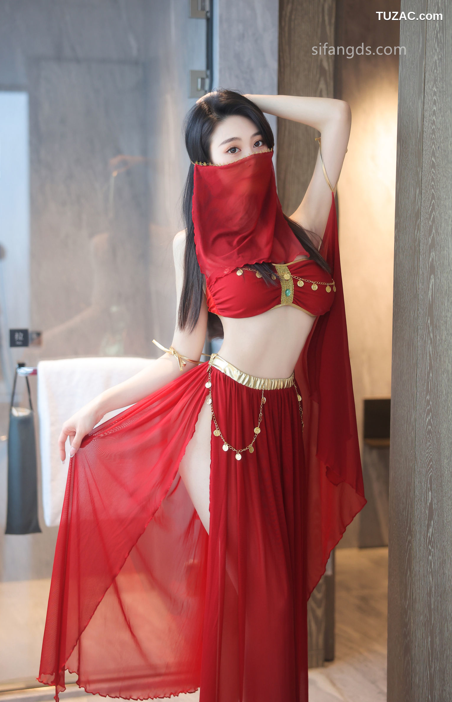 XR-Uncensored-清妙-红色舞裙-XiuRen秀人网-8420-西域风红色舞裙爆乳-2024.04.19