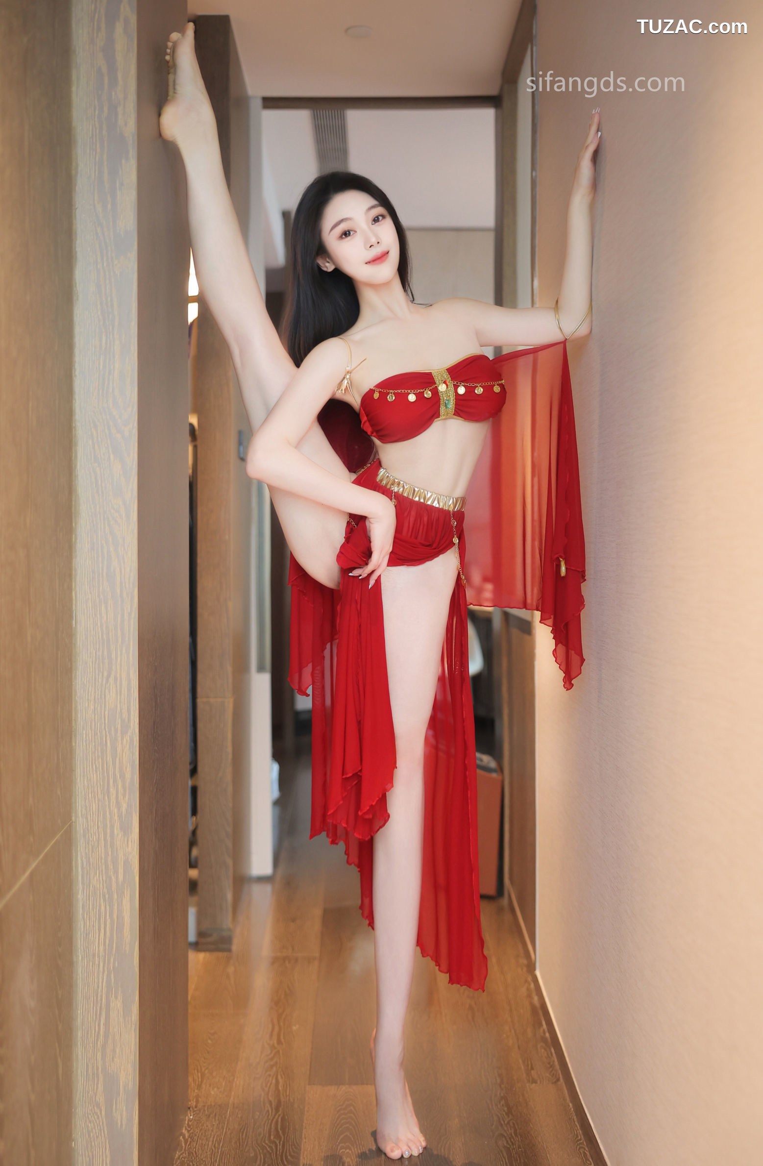 XR-Uncensored-清妙-红色舞裙-XiuRen秀人网-8420-西域风红色舞裙爆乳-2024.04.19